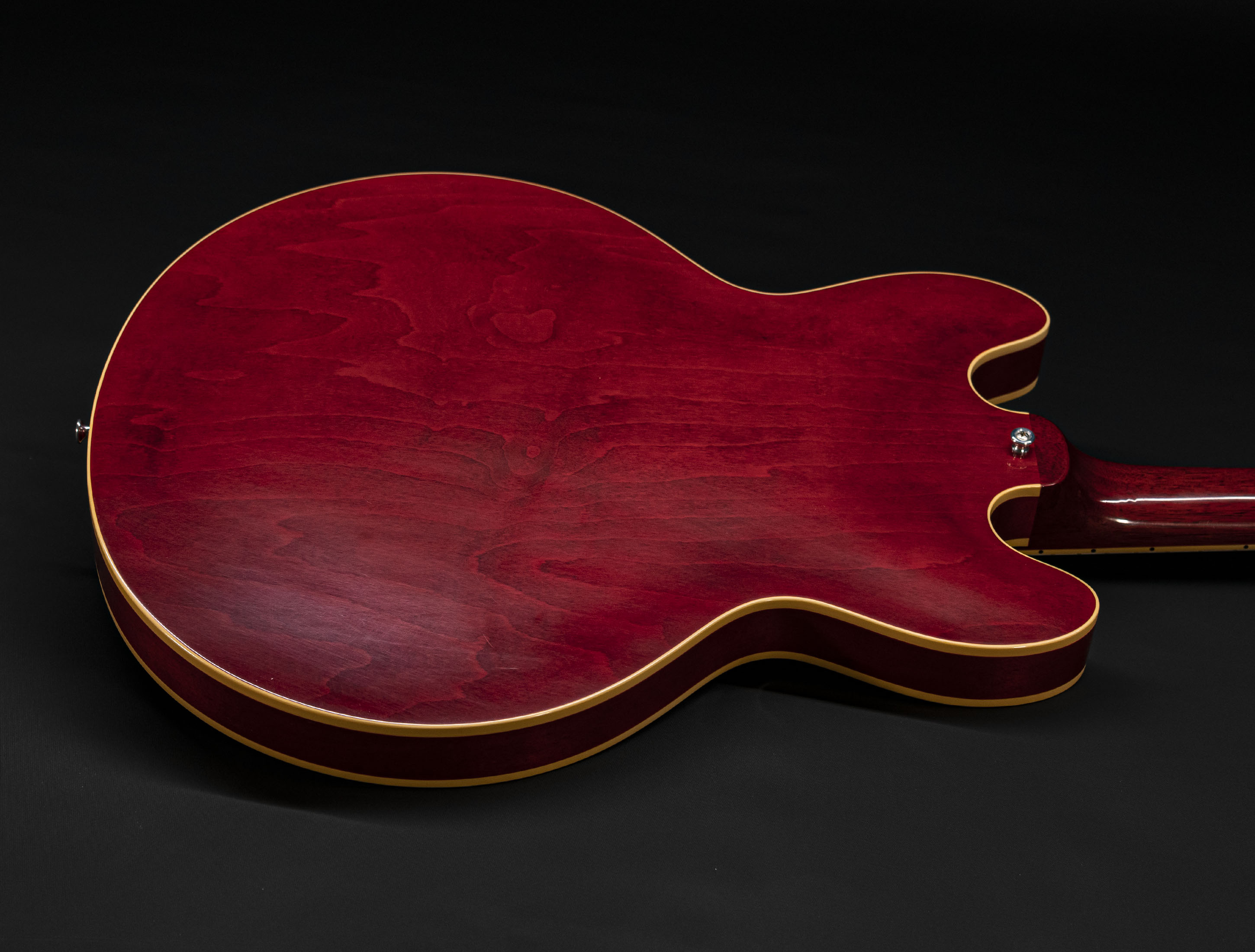 a128325_Gibson-ES-335-1964-Custom-Shop-Historic-Reissue-VOS-Sixties-Cherry a128325 gibson-es-335-1964-custom-shop-historic-reissue-vos-sixties-cherry