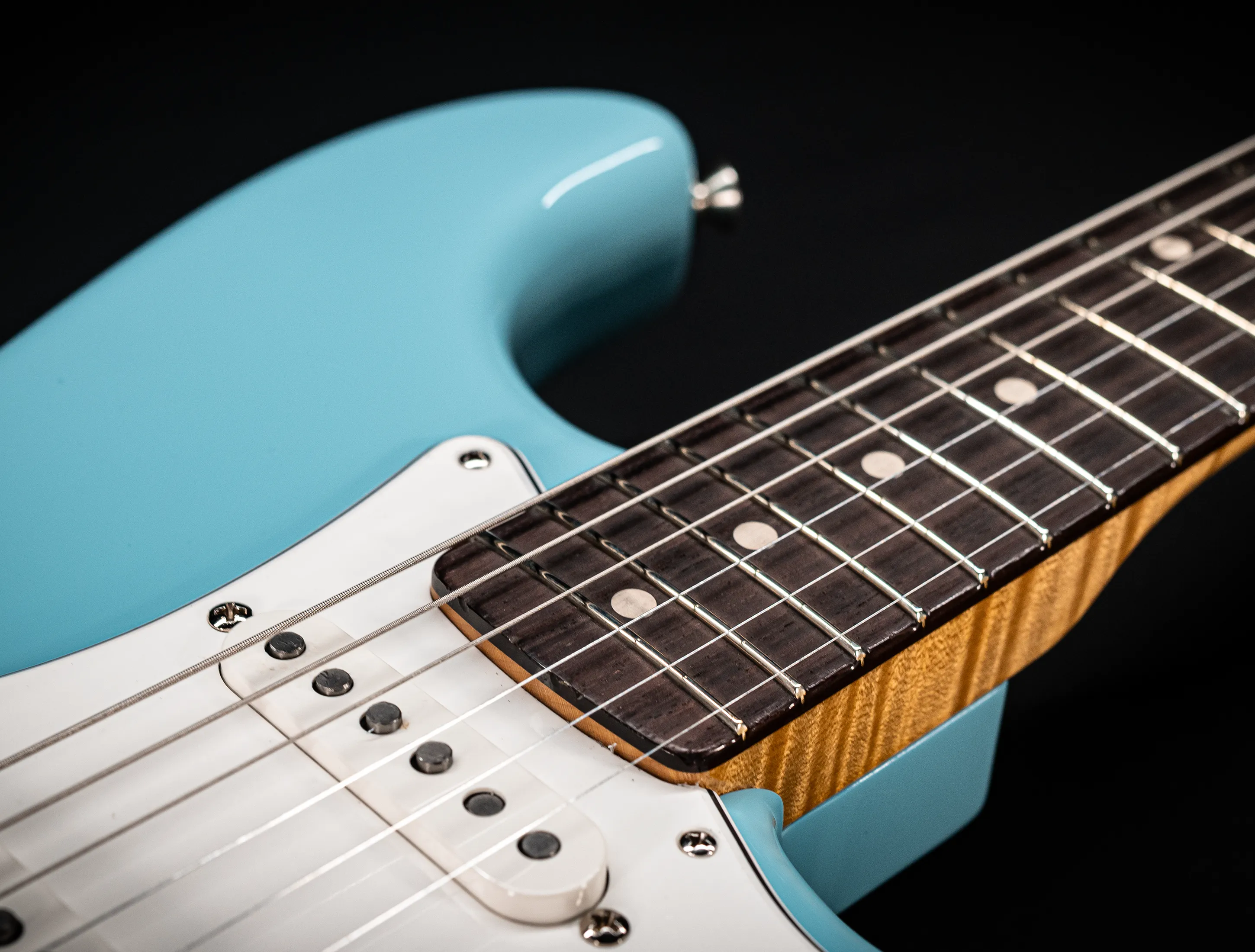 Fender MBD 1963 Stratocaster Prestige NOS flame Neck - Daphne Blue