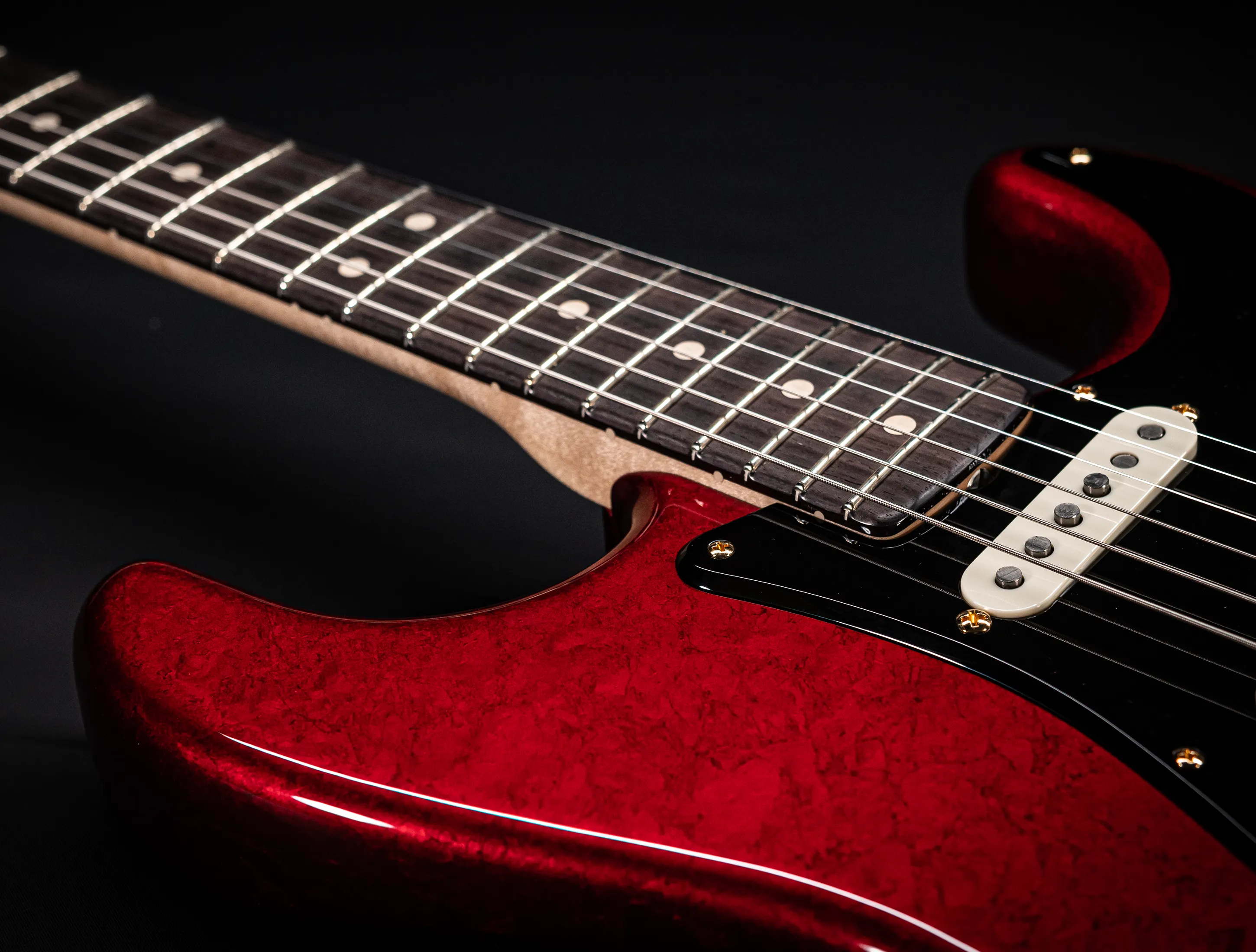Fender Senior Masterbuilt Dale Wilson 1960 Stratocaster - Candy Apple Red Over 24K Gold Leaf