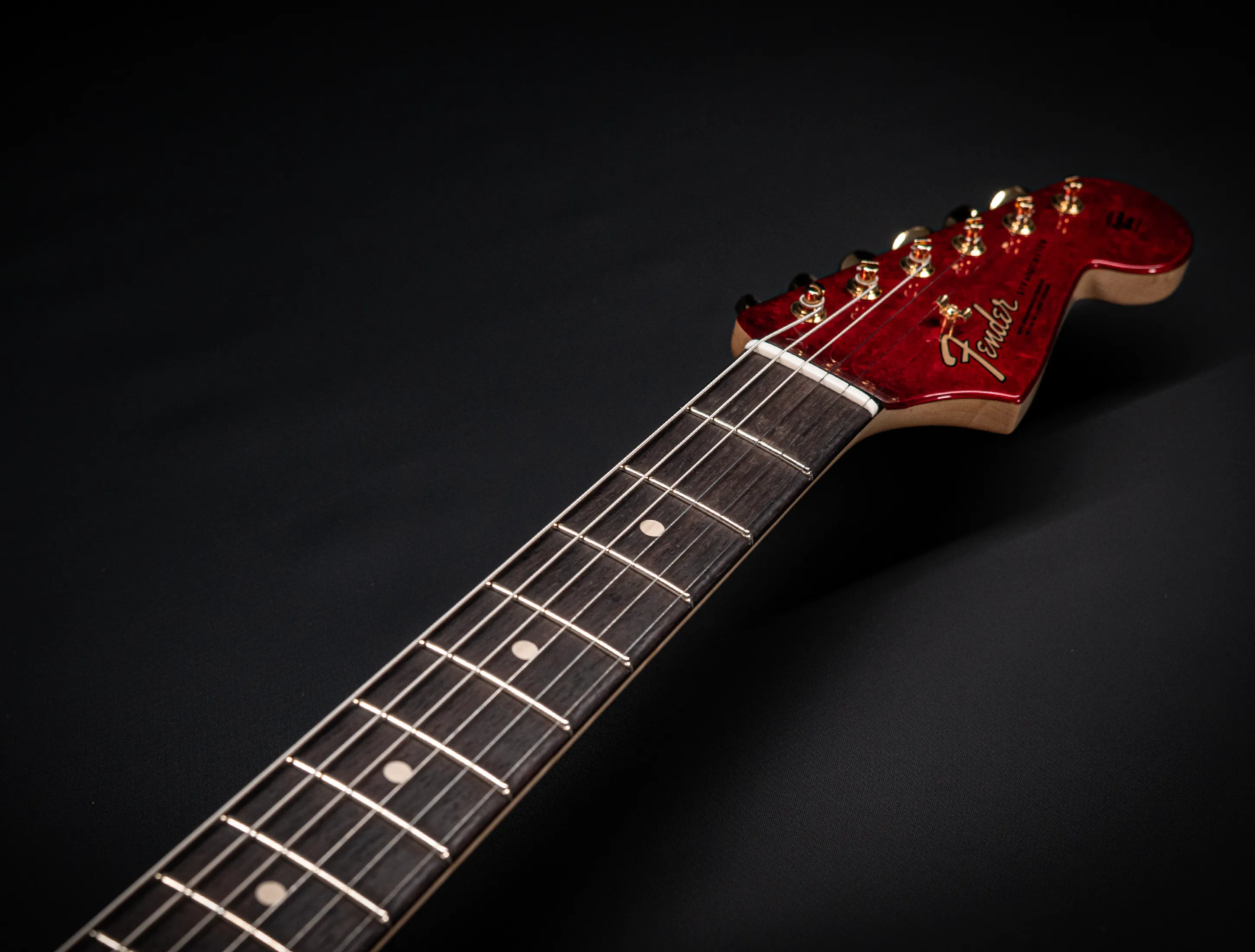 Fender Senior Masterbuilt Dale Wilson 1960 Stratocaster - Candy Apple Red Over 24K Gold Leaf