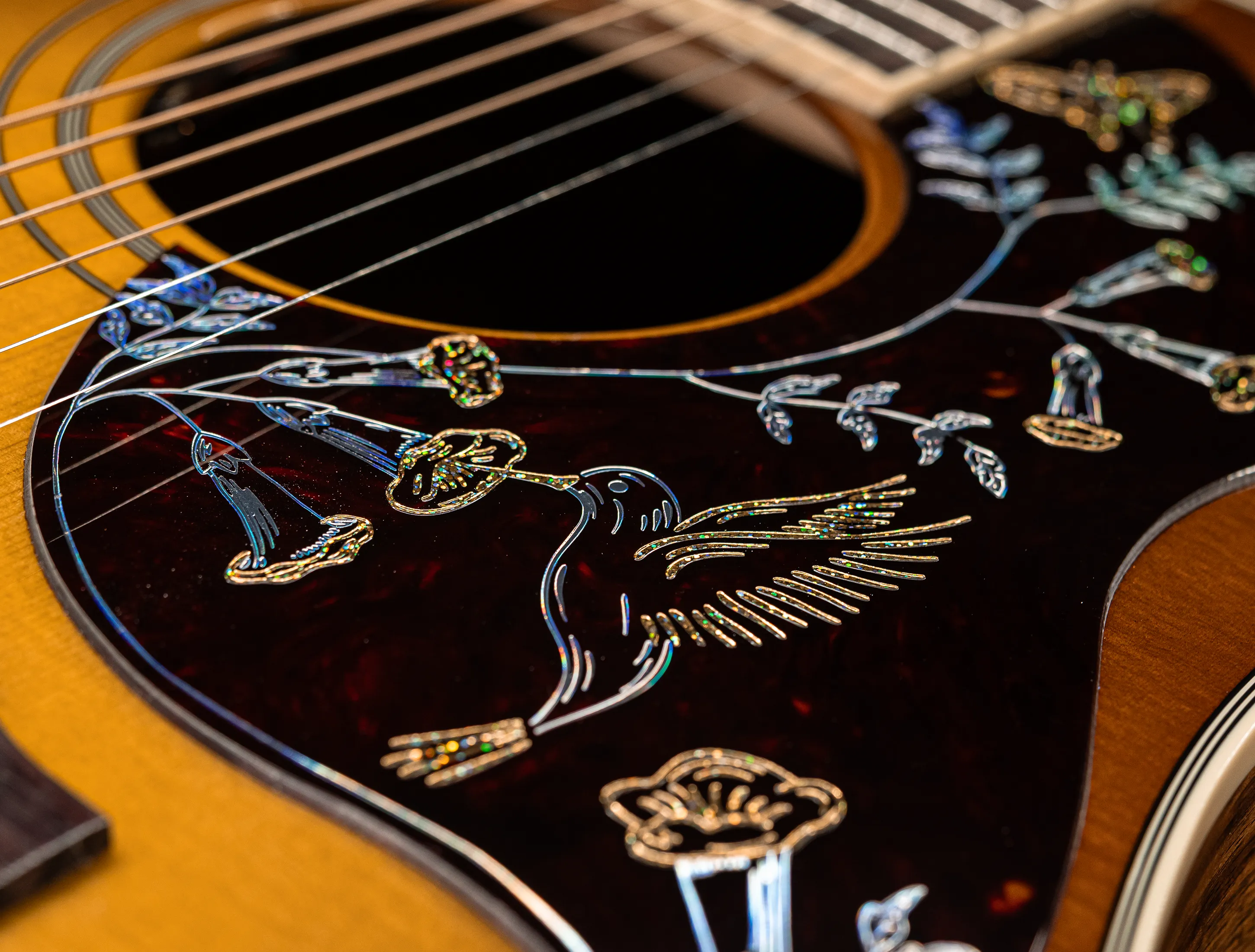 Gibson Hummingbird Elegant Koa - Honey Burst