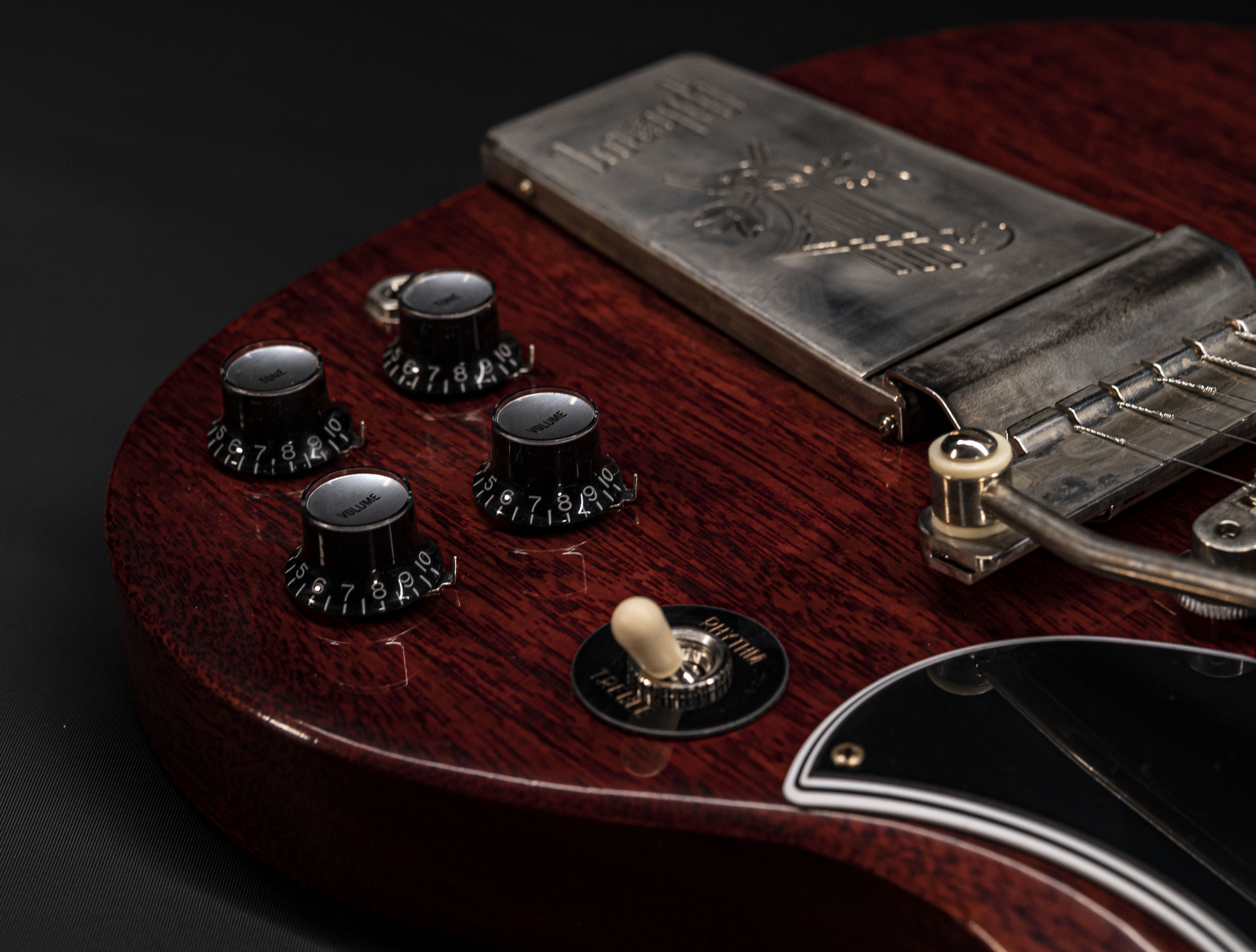 a128080-Gibson-SG-1964-Standard-Reissue-Maestro-Vibrola-VOS-Cherry-Red a128080-gibson-sg-1964-standard-reissue-maestro-vibrola-vos-cherry-red