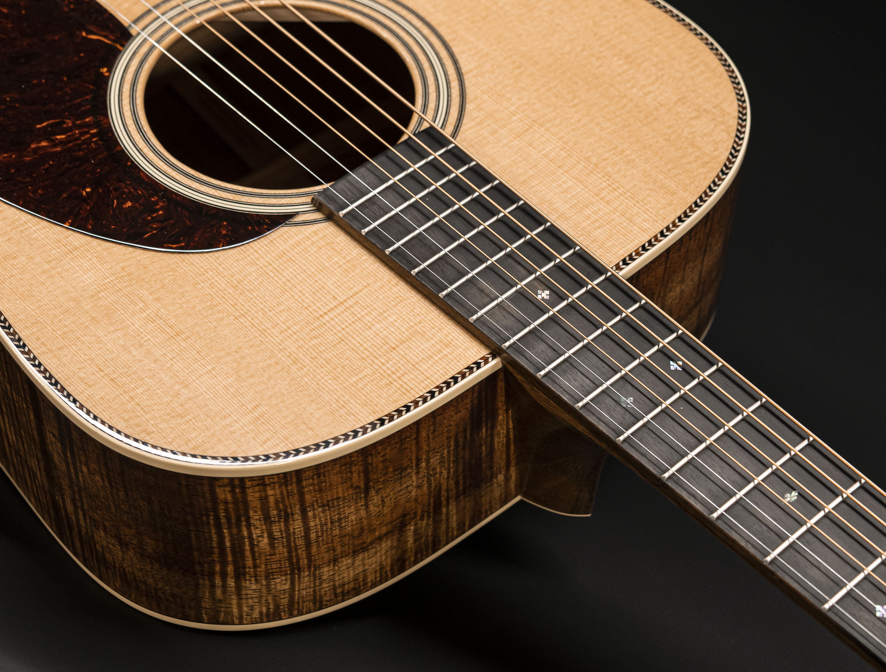 a128150-Martin-Custom-Shop-Super-D-High-Flame-Koa a128150-martin-custom-shop-super-d-high-flame-koa