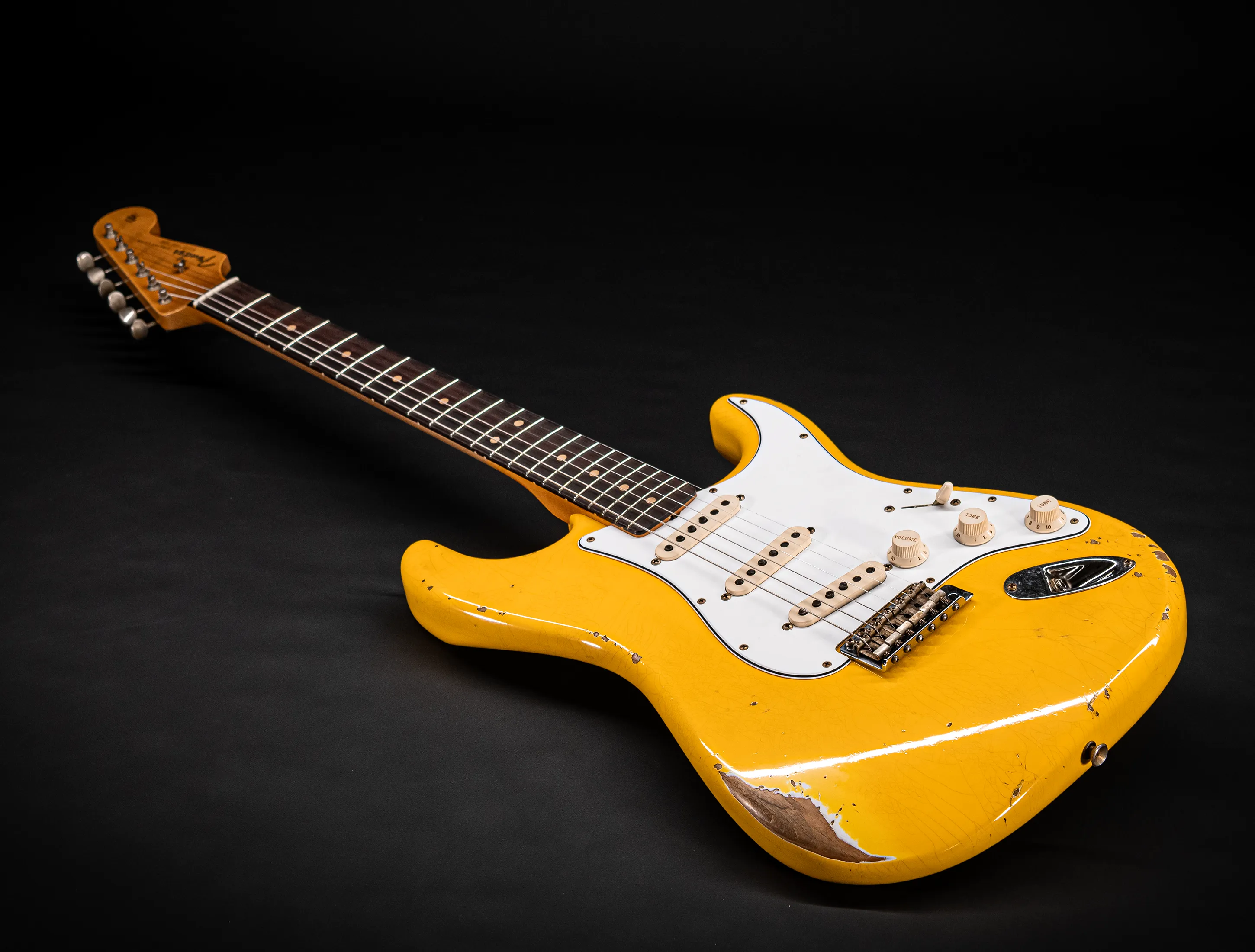 Fender MBD 1963 Stratocaster Between Relic & Heavy Relic - Aged Graffity Yellow