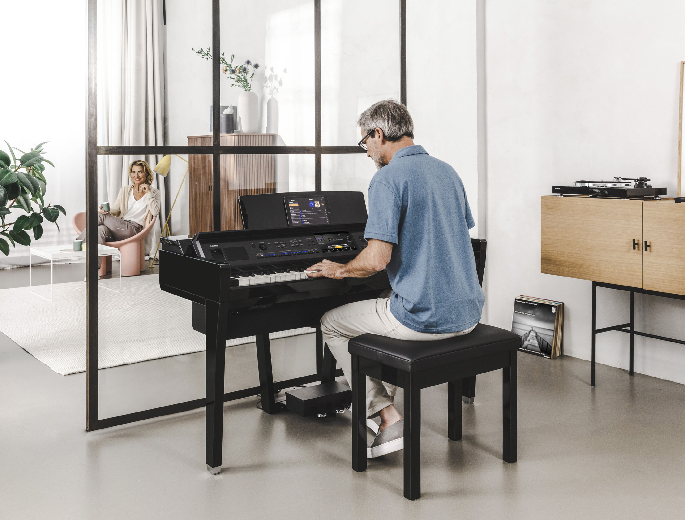 Galerie anzeigen (12 Bilder) yamaha-cvp909pe-ls002