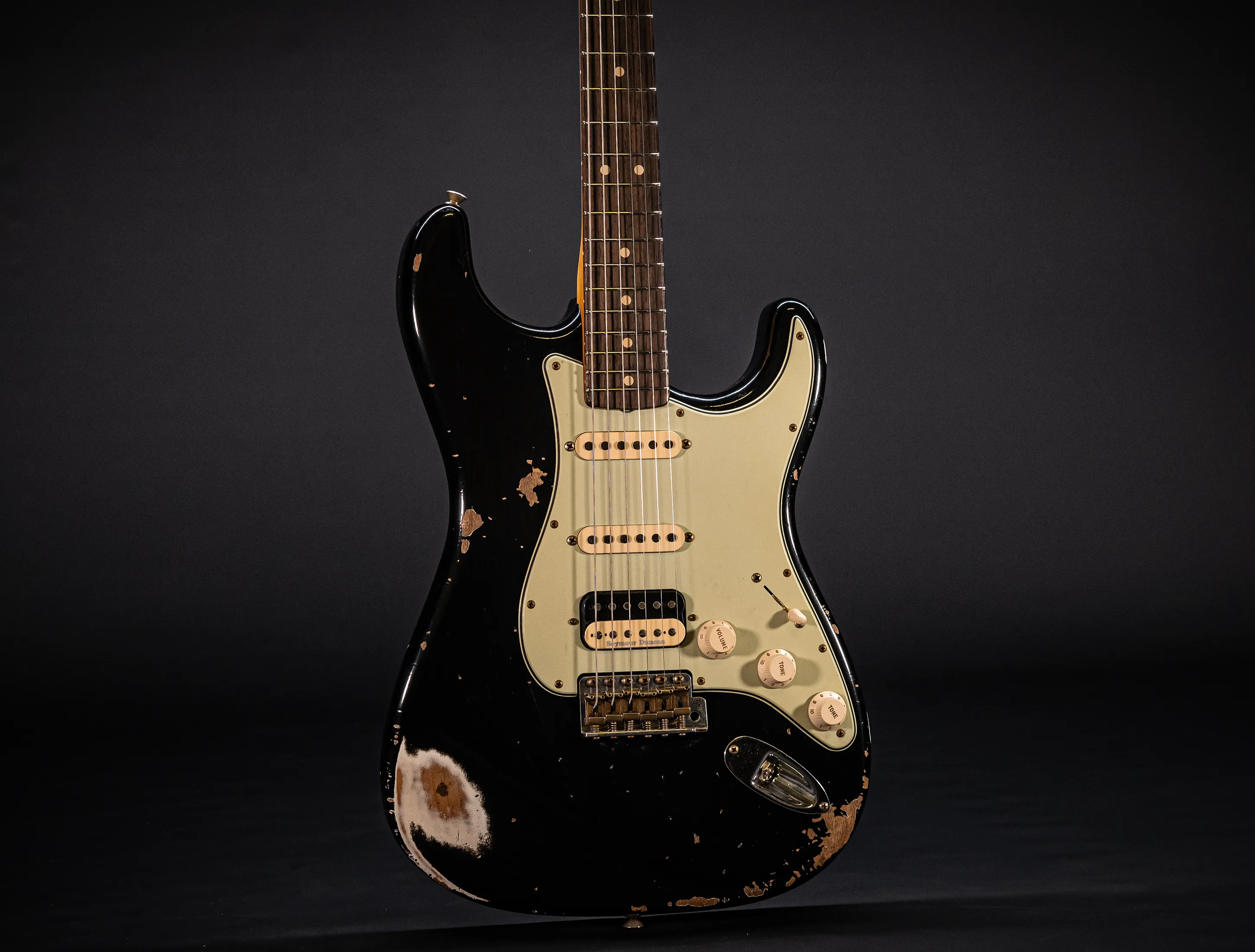 a173105Fender MBD Limited 1963 Humbucker Stratocaster Heavy Relic - Black Muikhaus-Hermann