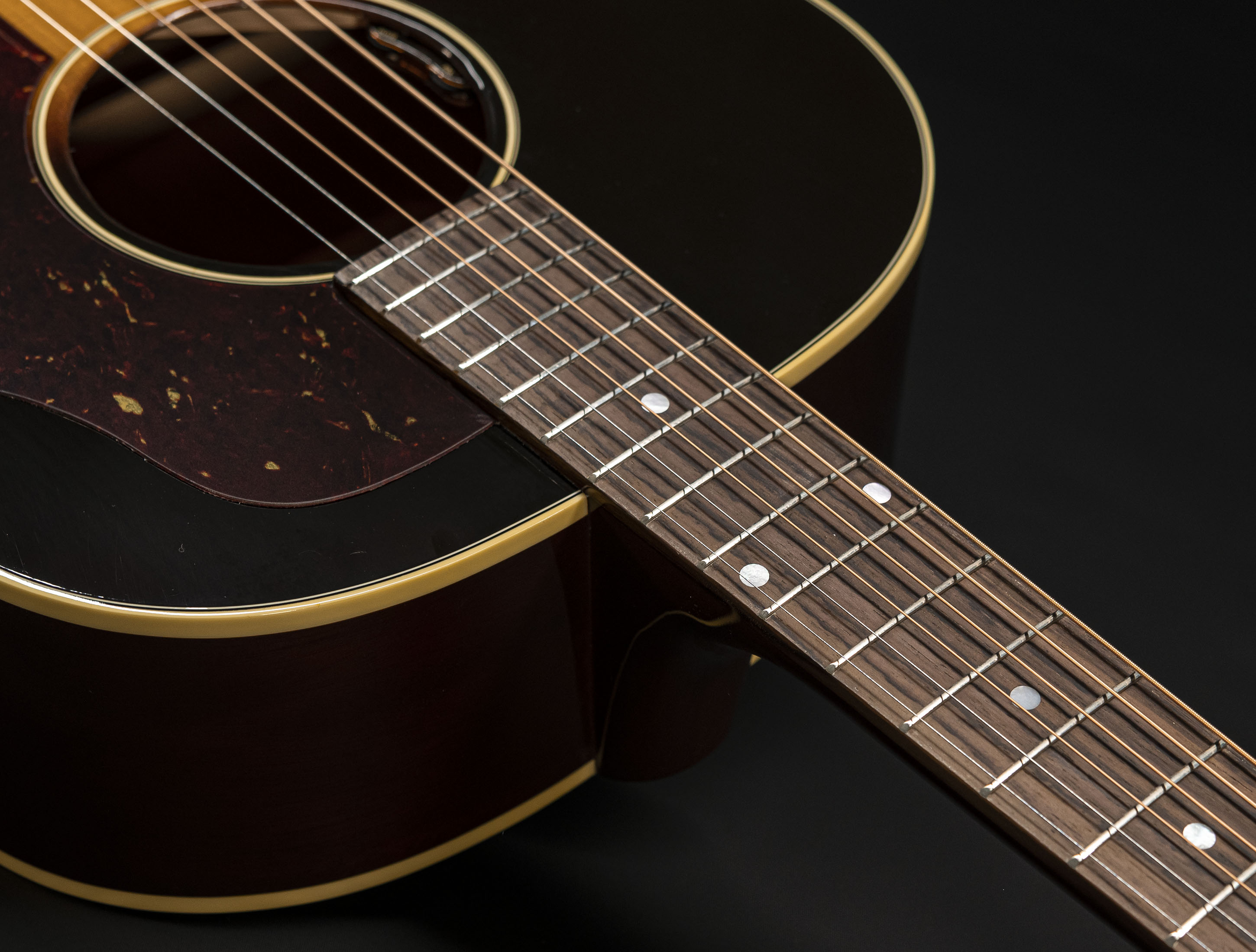 Show gallery (23 images) a128548