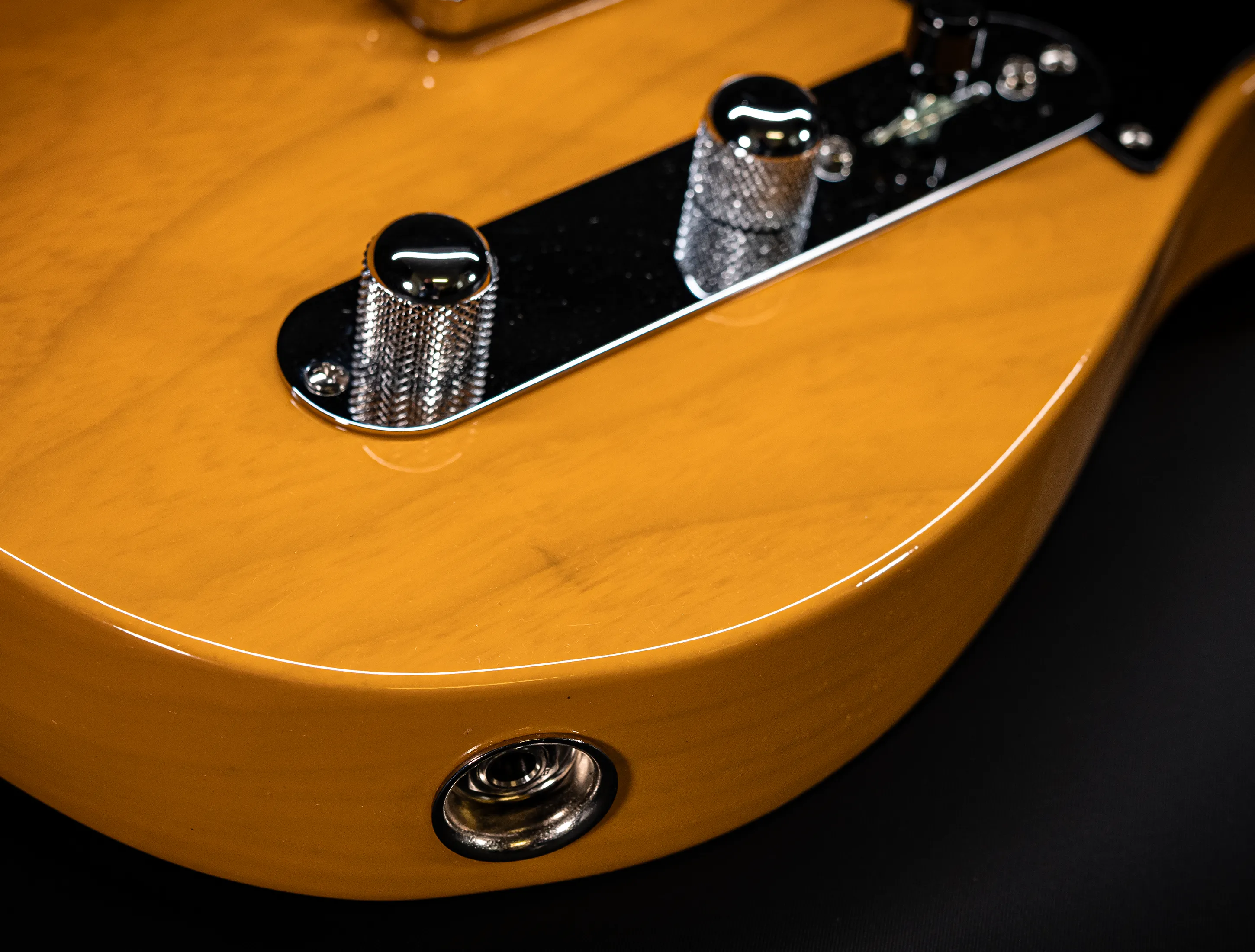 a175667-Fender-MBD- Limited-1952-Humbucker-Telecaster-Timeless-NOS-flame-Neck-Aged-Butterscotch-Blonde-