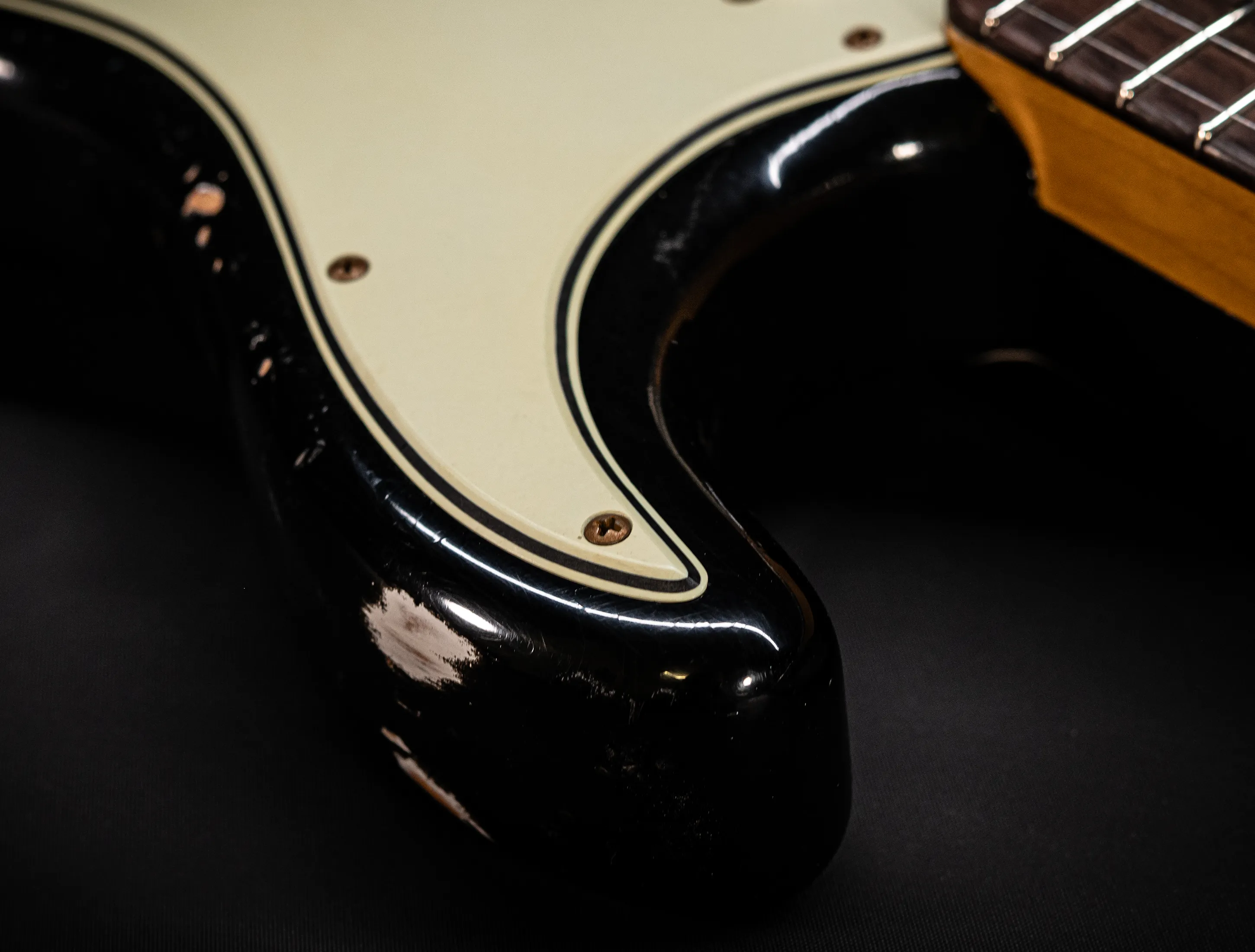 a173096Fender MBD Limited 1963 Humbucker Stratocaster Heavy Relic - Black Muikhaus-Hermann