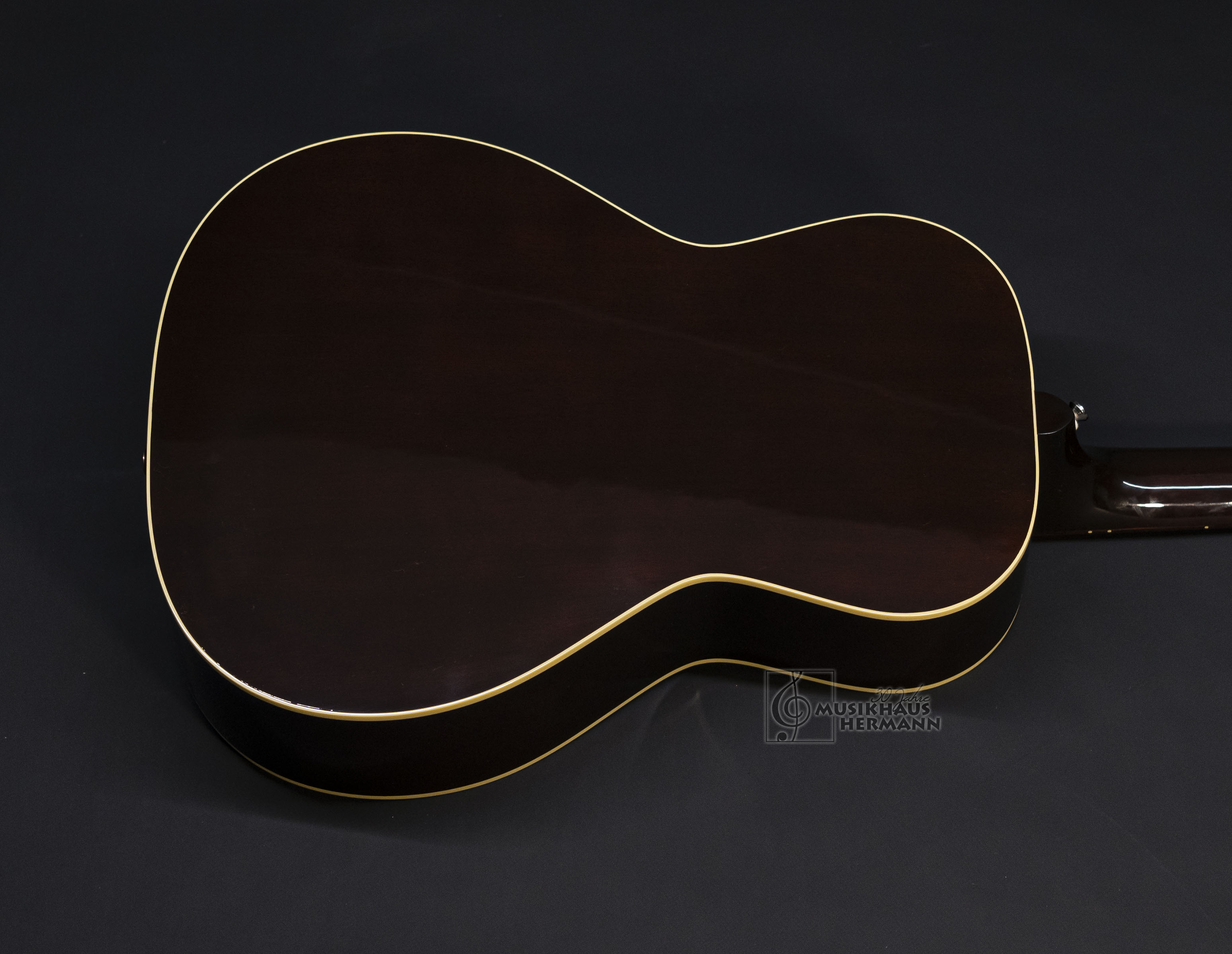 Galerie anzeigen (15 Bilder) a8-4537 gibson-l-00-original-2020-vintage-sunburst