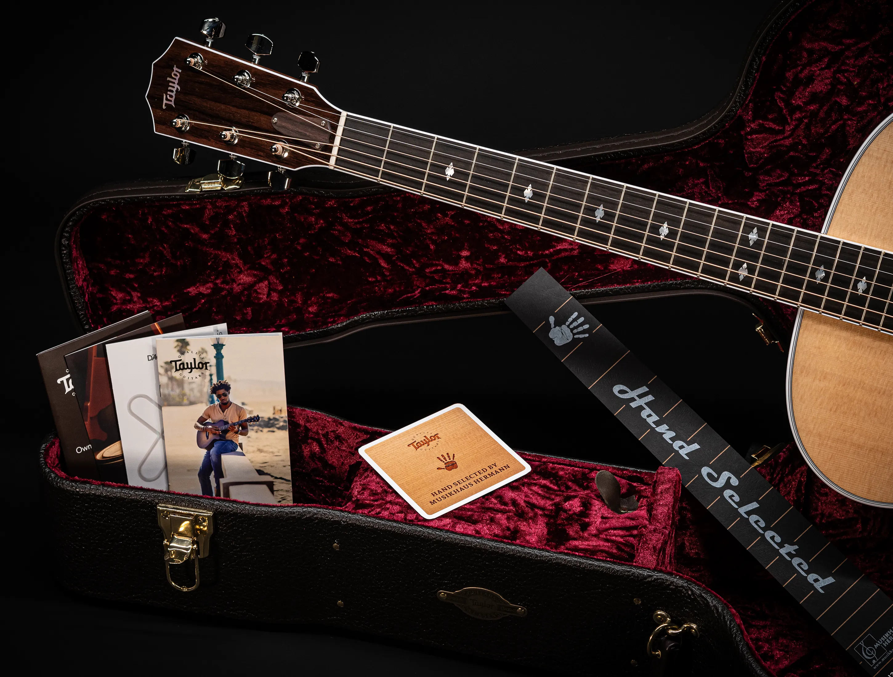 Show gallery (27 images) a165038 Taylor 815e Legacy - First Edition hand signed by Bob Taylor