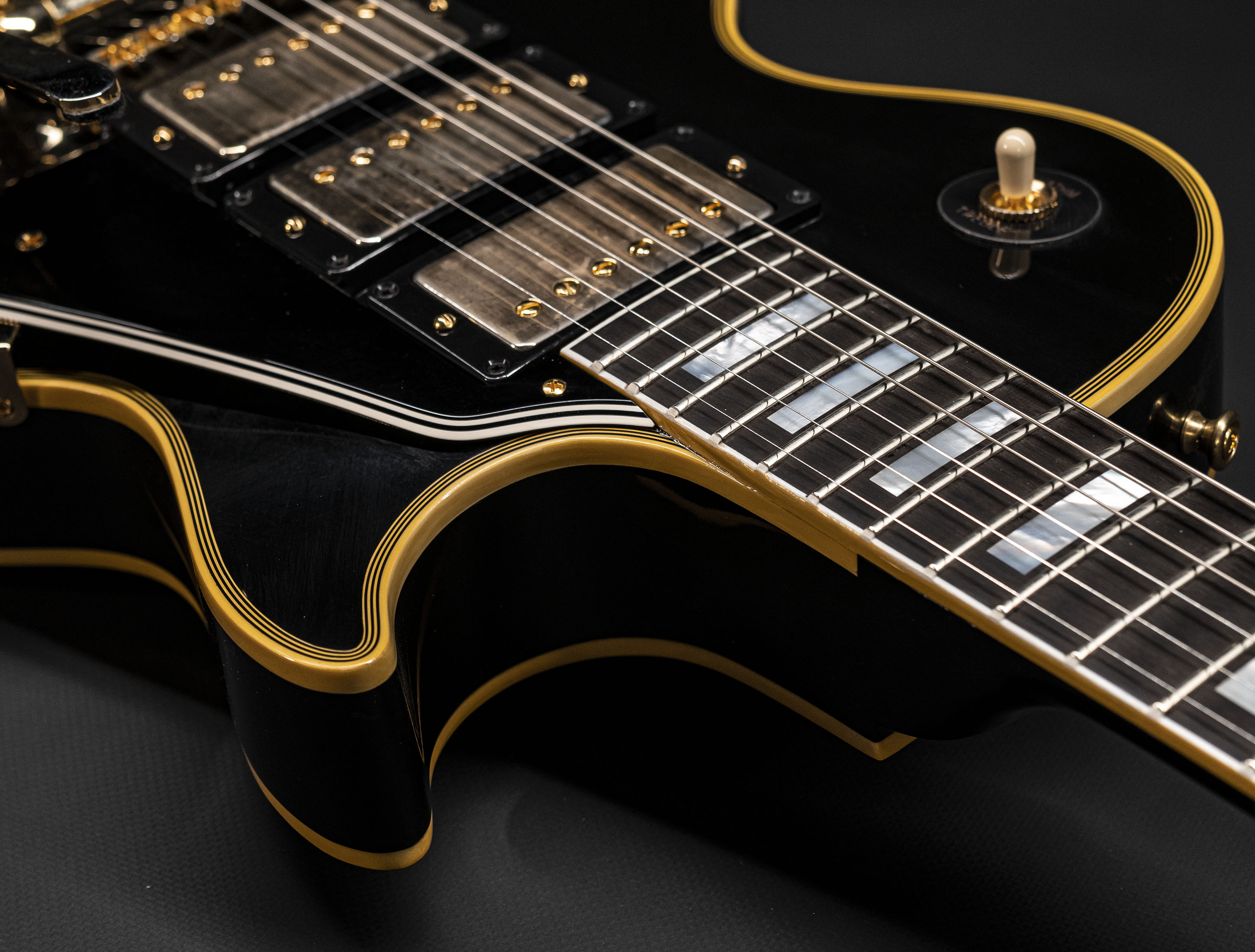 Galerie anzeigen (26 Bilder) a120218 gibson-les-paul-custom-1957-reissue-3-pickup-bigsby-vos-ebony