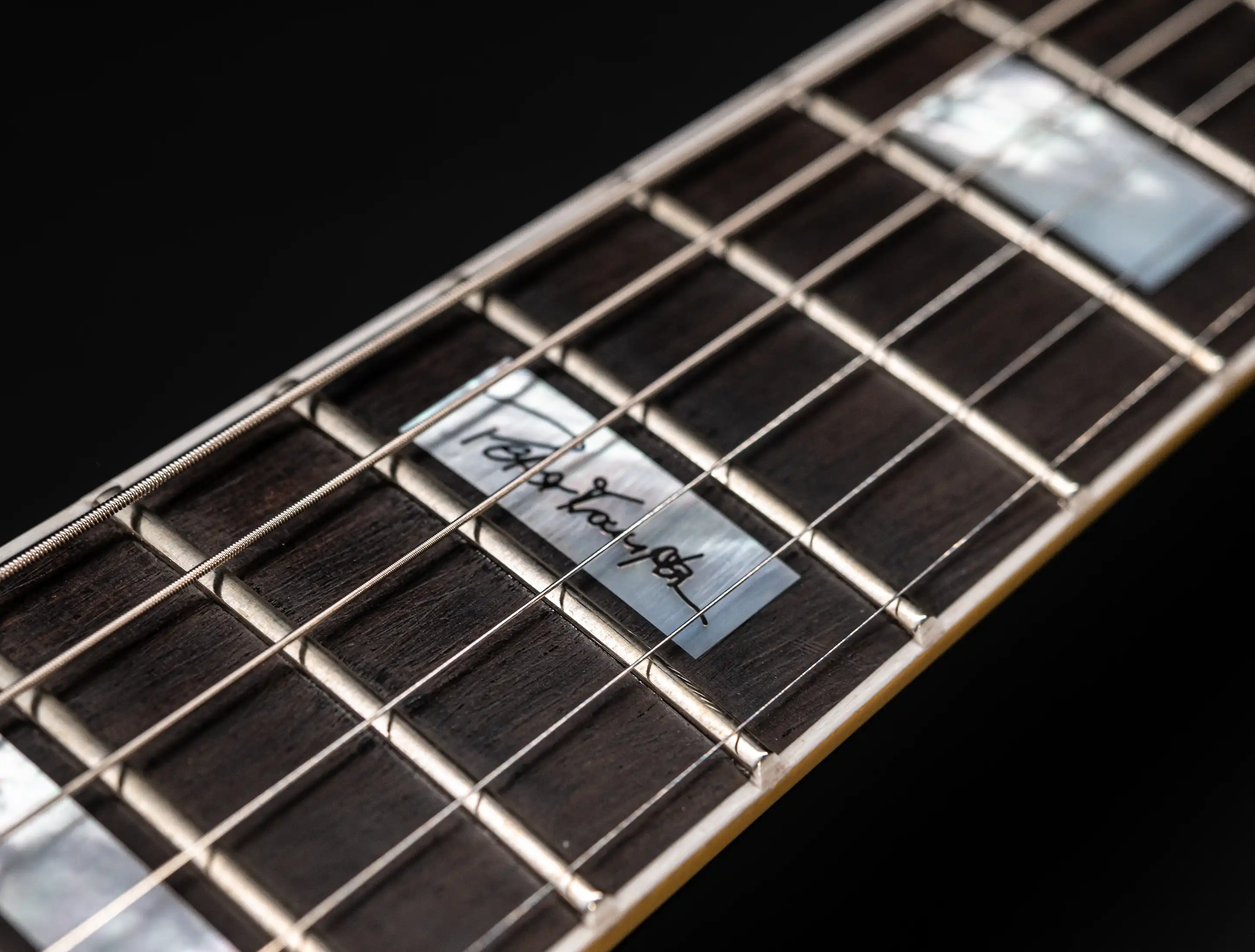 a154368 Gibson-Les-Paul-Custom-Peter-Frampton-Phenix-Inspired-Signature