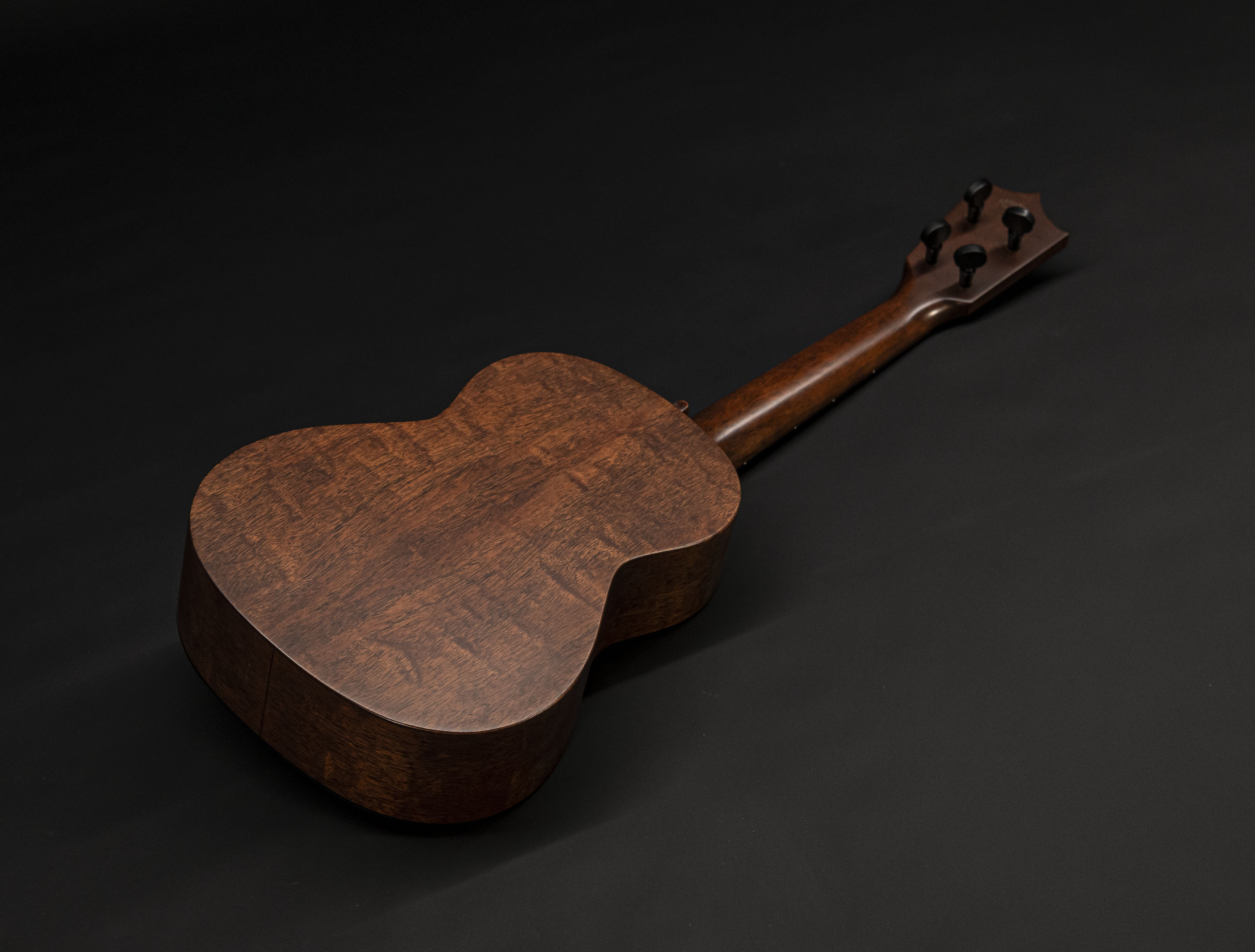 Galerie anzeigen (18 Bilder) a133440 martin-1t-iz-tenor-uke