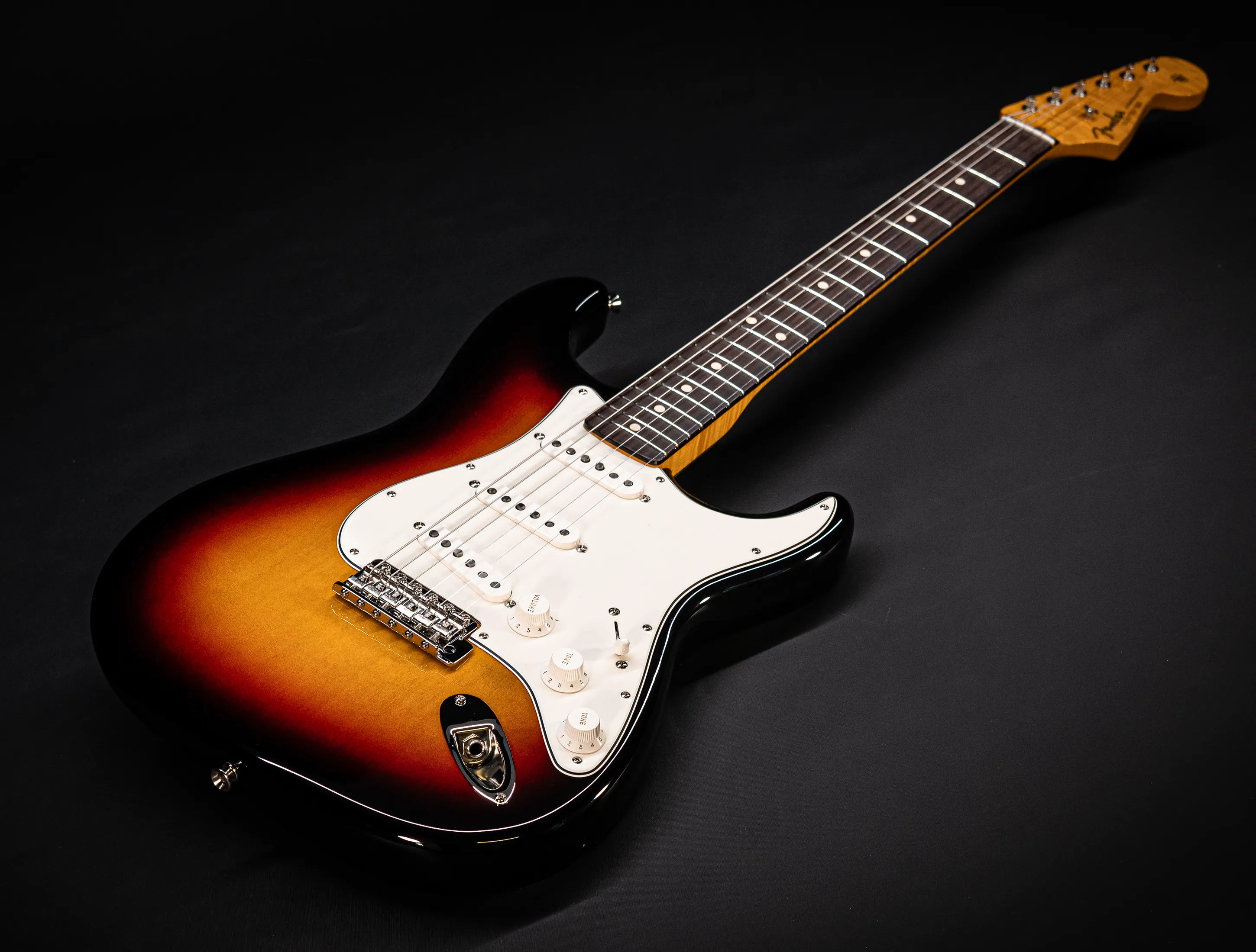 a175589-Fender-MBD-Limited-1963-Stratocaster-Timeless-NOS-flame-Neck-Sunburst-