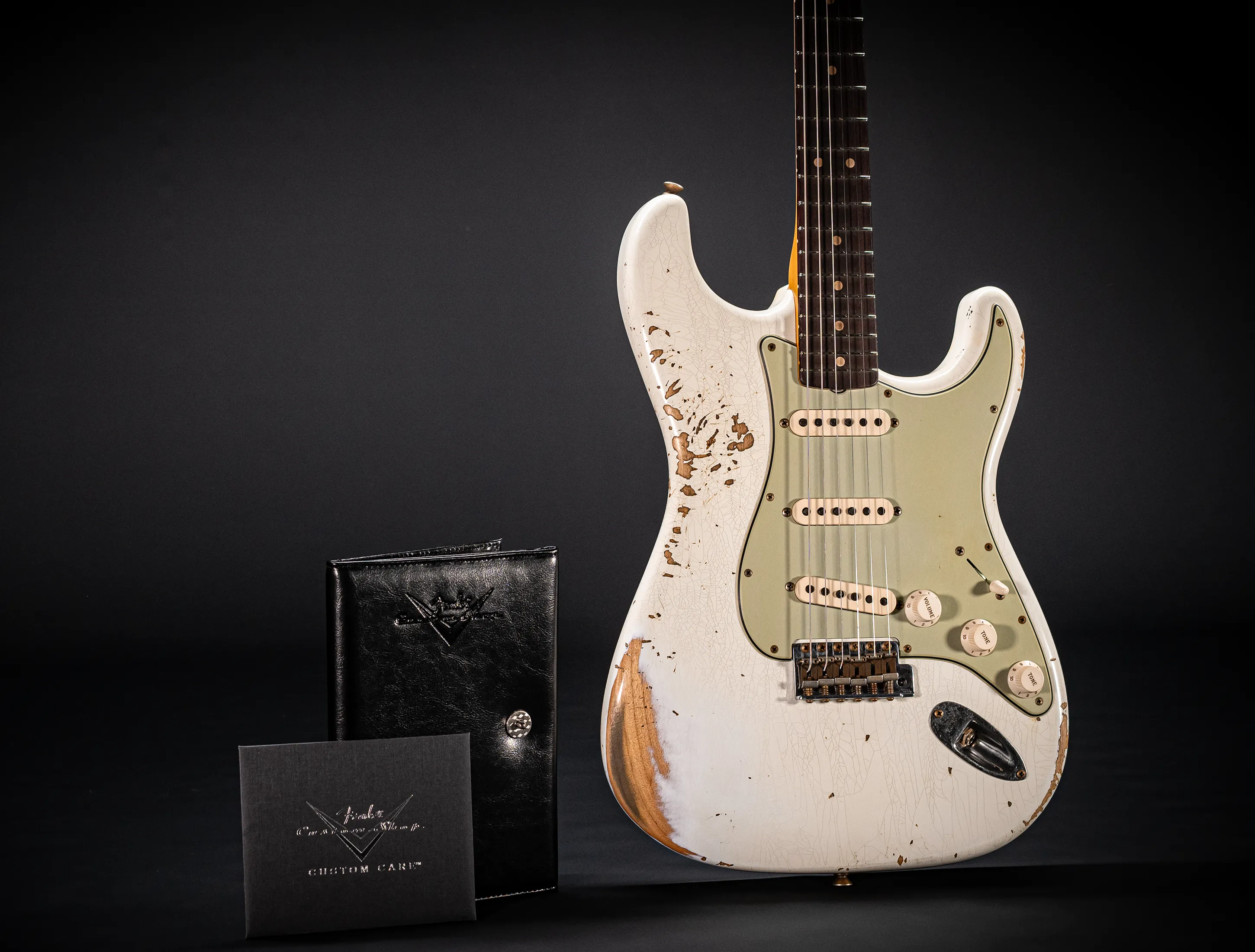 Fender MBD 1963 Stratocaster Heavy Relic - Super Faded Aged Olympic White