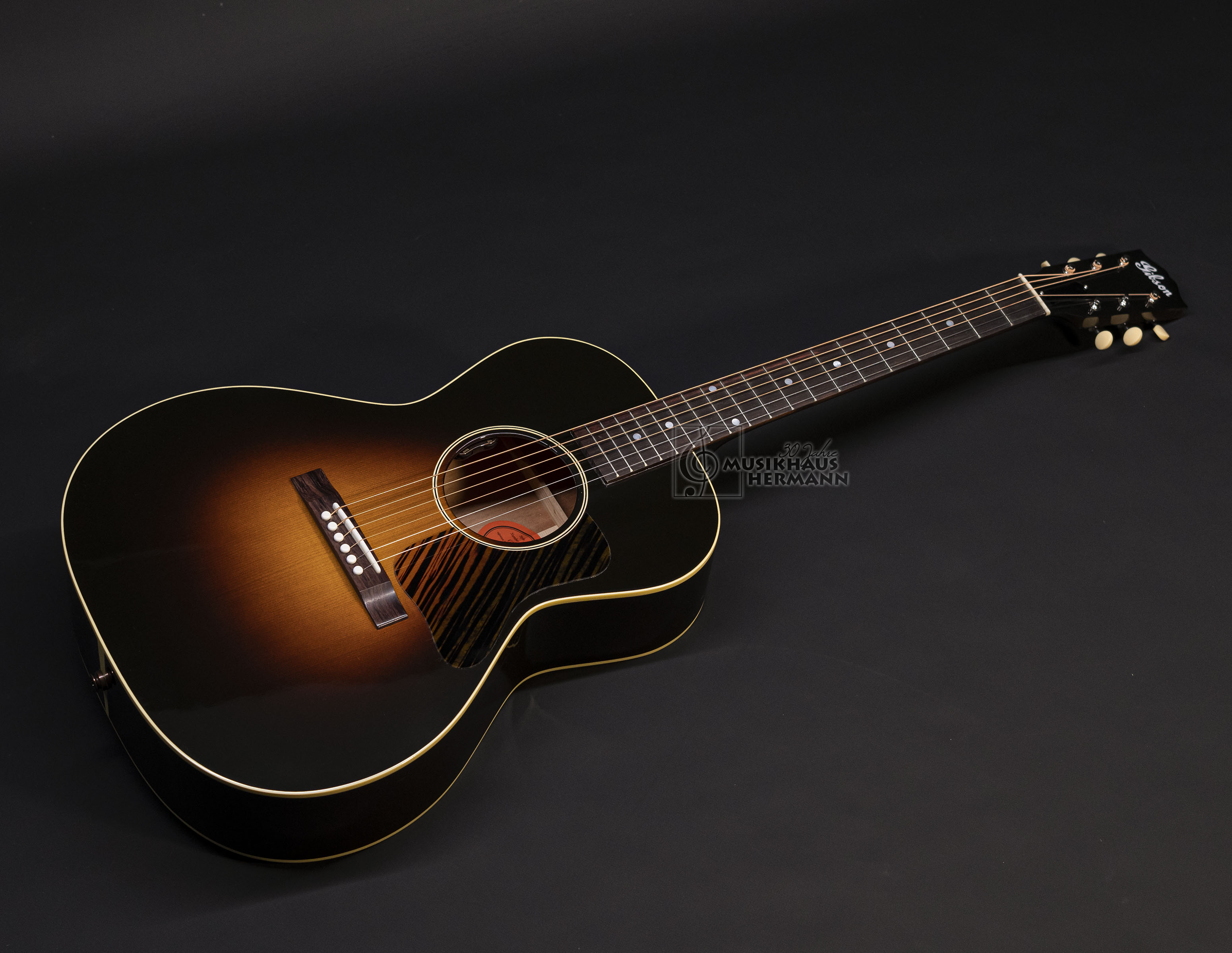 Galerie anzeigen (15 Bilder) a8-4529 gibson-l-00-original-2020-vintage-sunburst