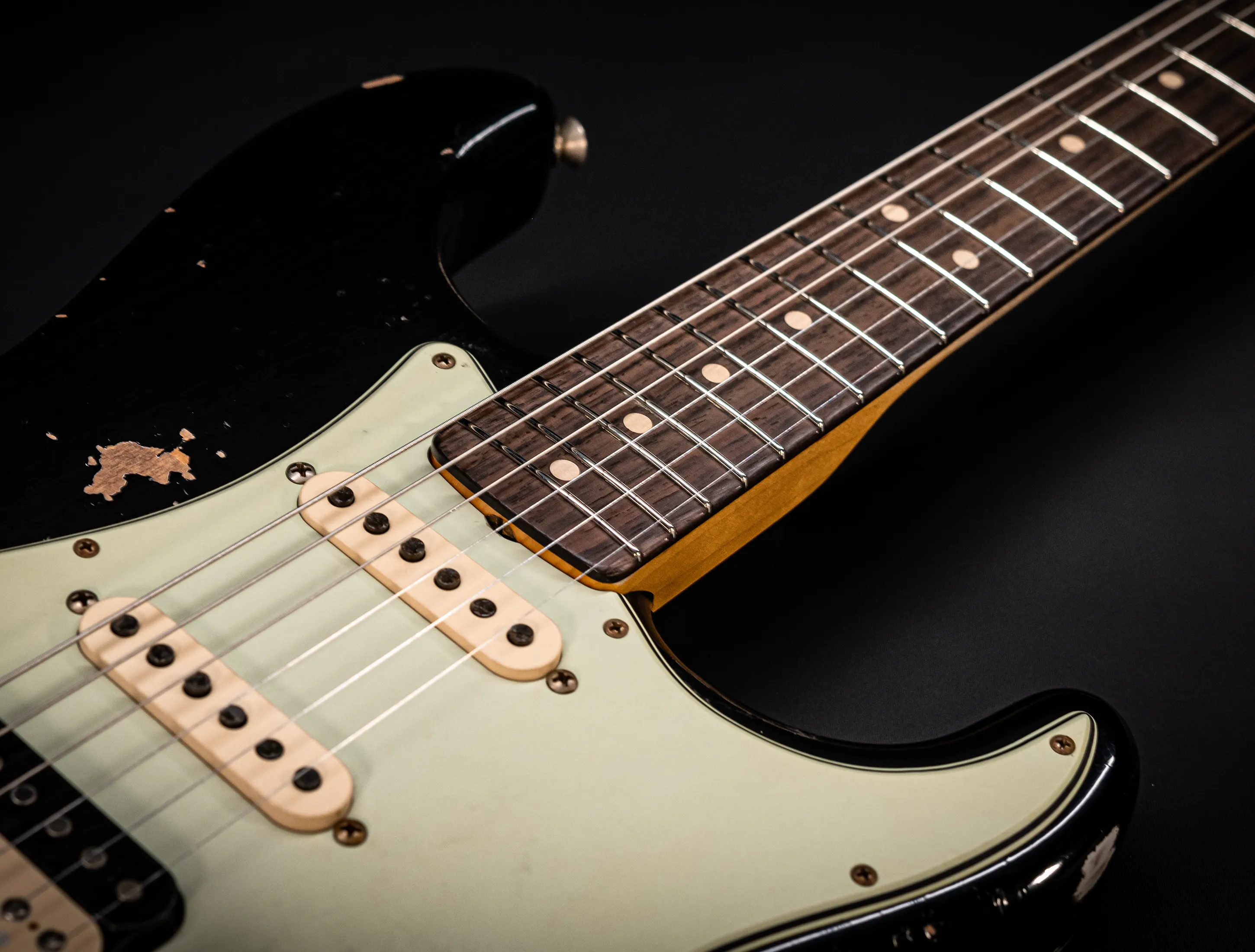a173077Fender MBD Limited 1963 Humbucker Stratocaster Heavy Relic - Black Muikhaus-Hermann