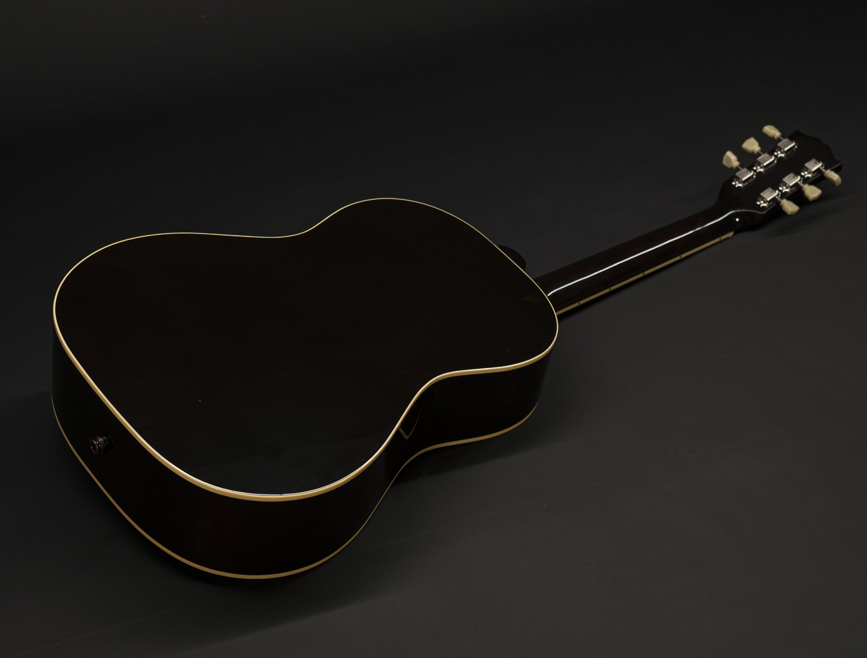 Show gallery (24 images) a119817gibson-nathaniel-rateliff-lg-2-western