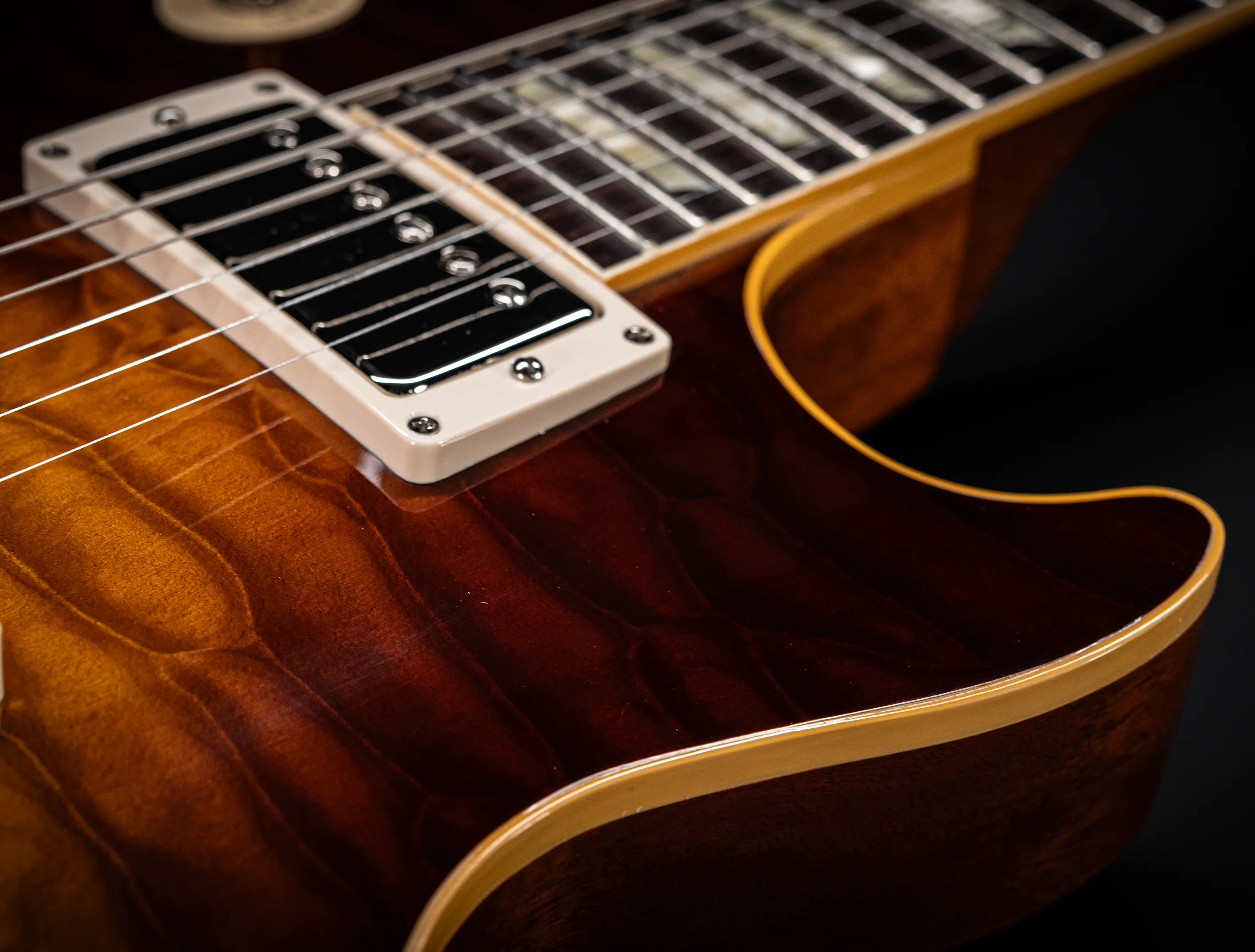 Gibson Les Paul 1959 Reissue ULTRA 5A-Quilt Maple Top - GLOSS "Factory Special"