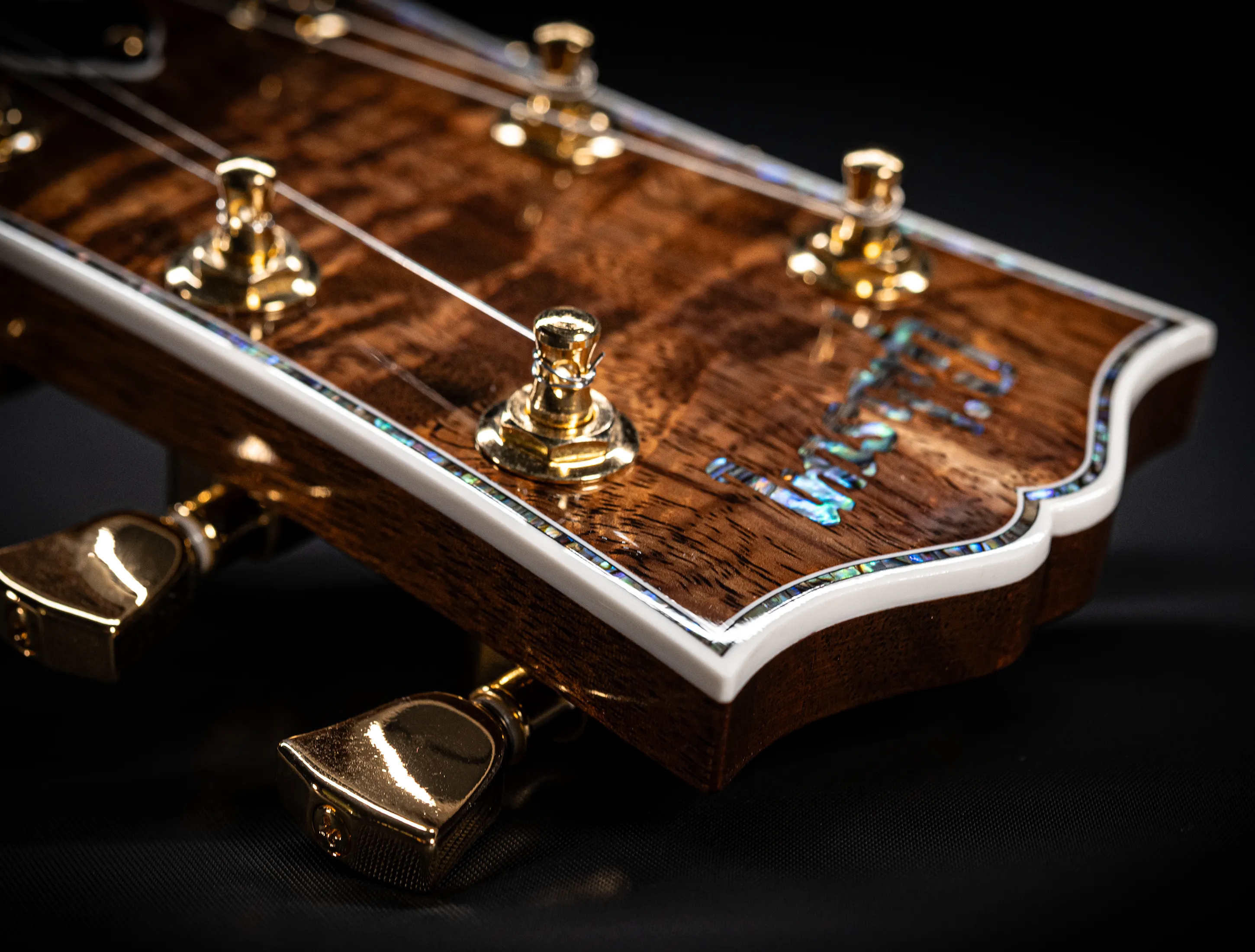 Gibson Les Paul ULTIMA BELLA VOCE Mastergrade Koa F-Hole GLOSS  - ONE-OF-A-KIND
