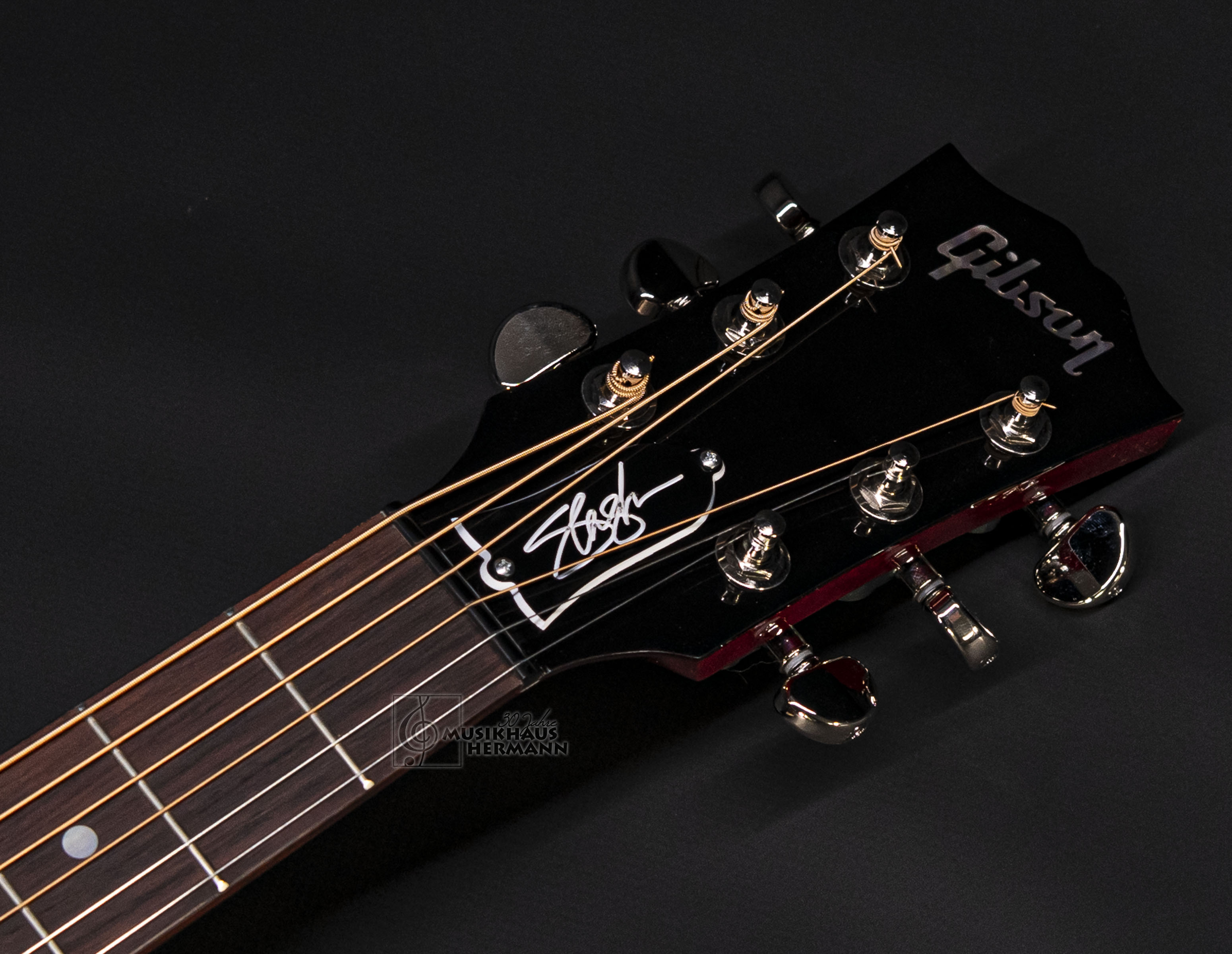 Galerie anzeigen (19 Bilder) a9-1753 gibson-j-45-slash-signature-vermillion-burst