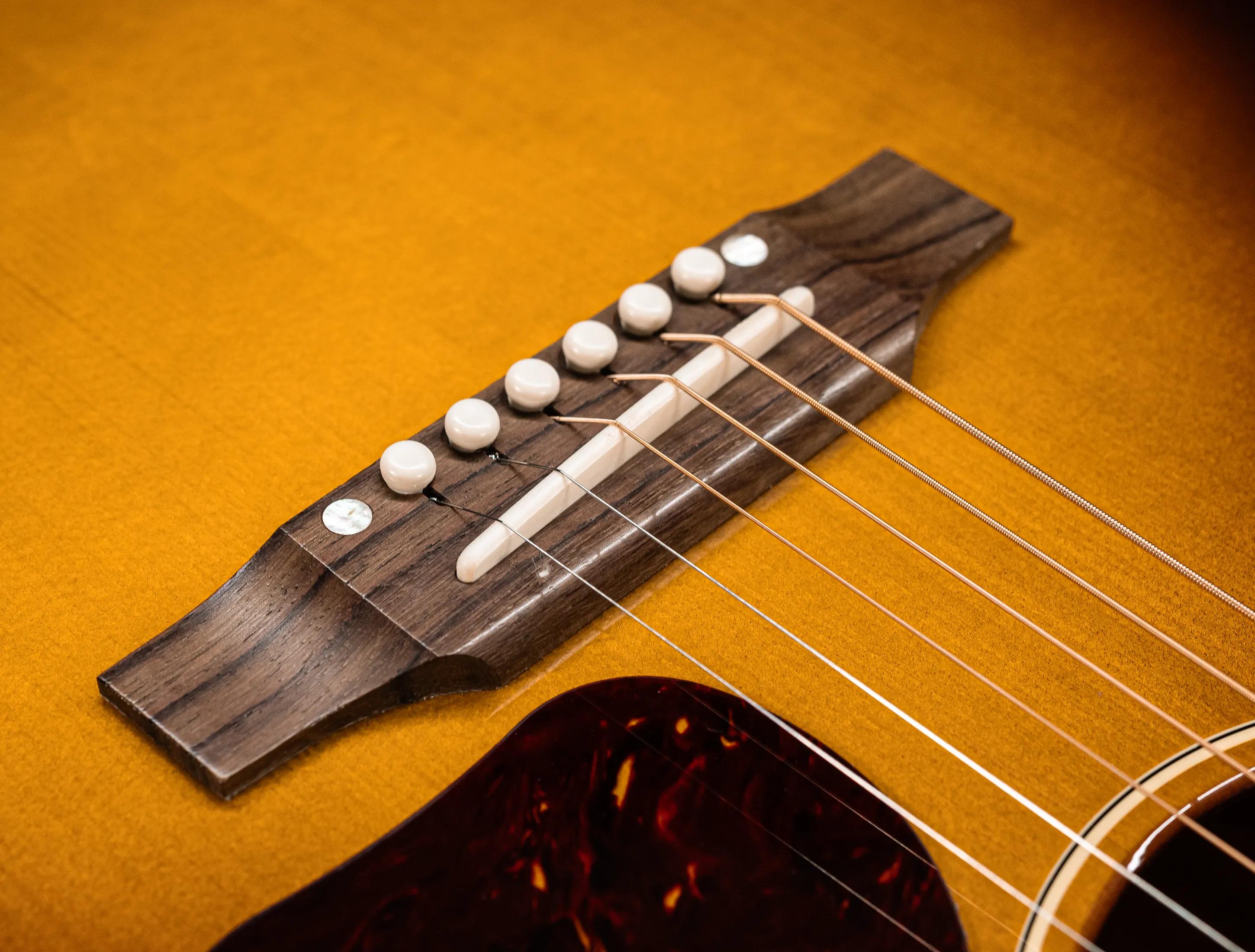 Galerie anzeigen (33 Bilder) a174907-Gibson-J-45-EARLY-50`s-Golden-Era-Custom-Shop-Adirondack-Vintage-Sunburst-