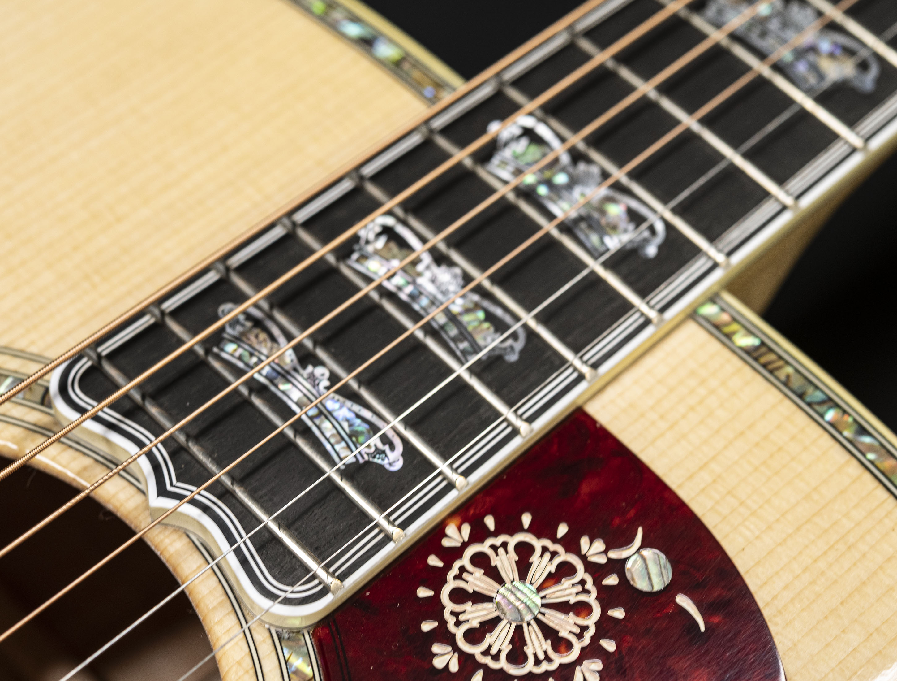 a115339_Gibson-SJ-200-Monarch-Mastershop-All-Antique-Natural a115339 gibson-sj-200-monarch-mastershop-all-antique-natural