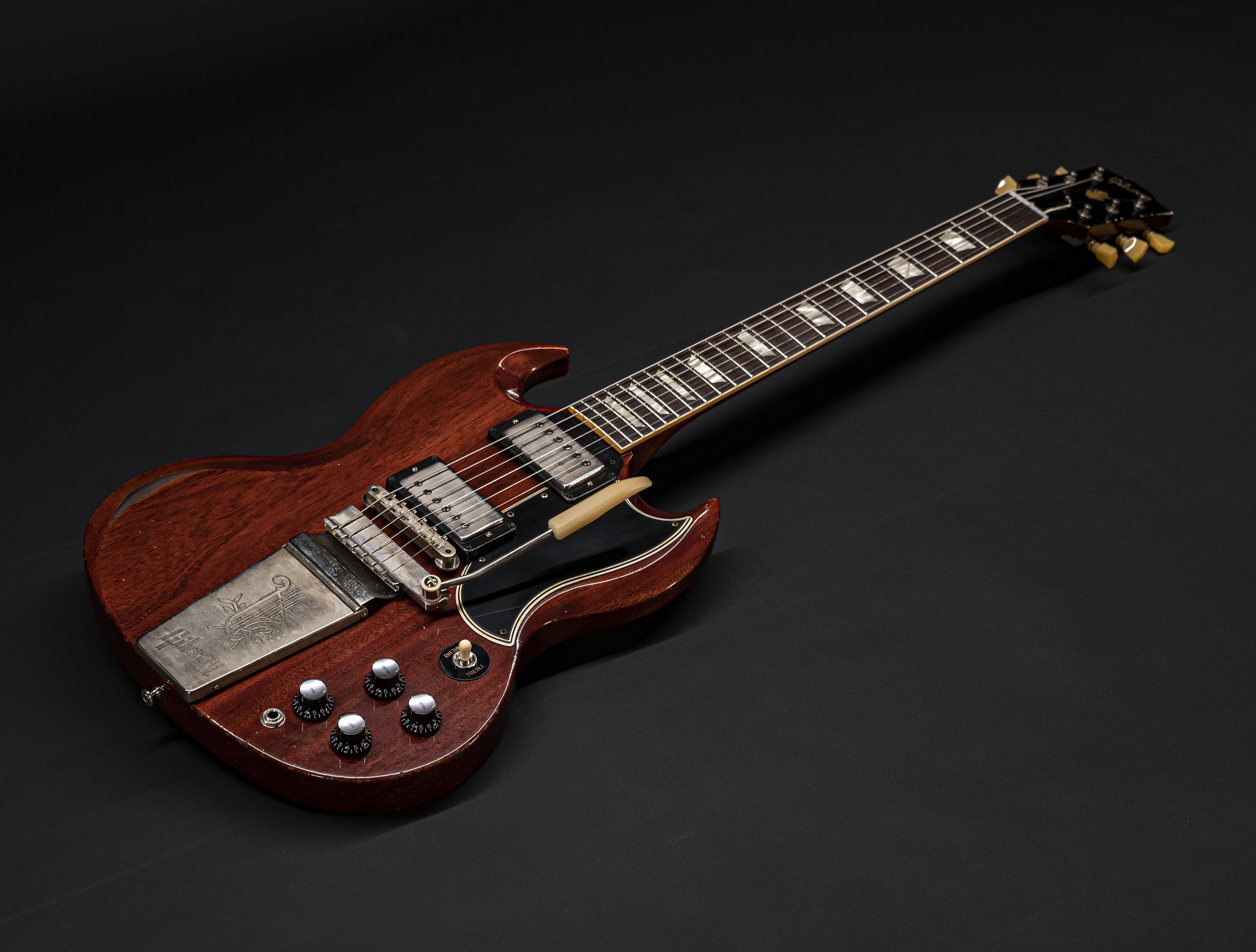 a123183-Gibson-SG-1964-Standard-Reissue-Maestro-Vibrola-Murphy-Lab-Heavy-Aged-Faded-Cherry a123183-gibson-sg-1964-standard-reissue-maestro-vibrola-murphy-lab-heavy-aged-faded-cherry
