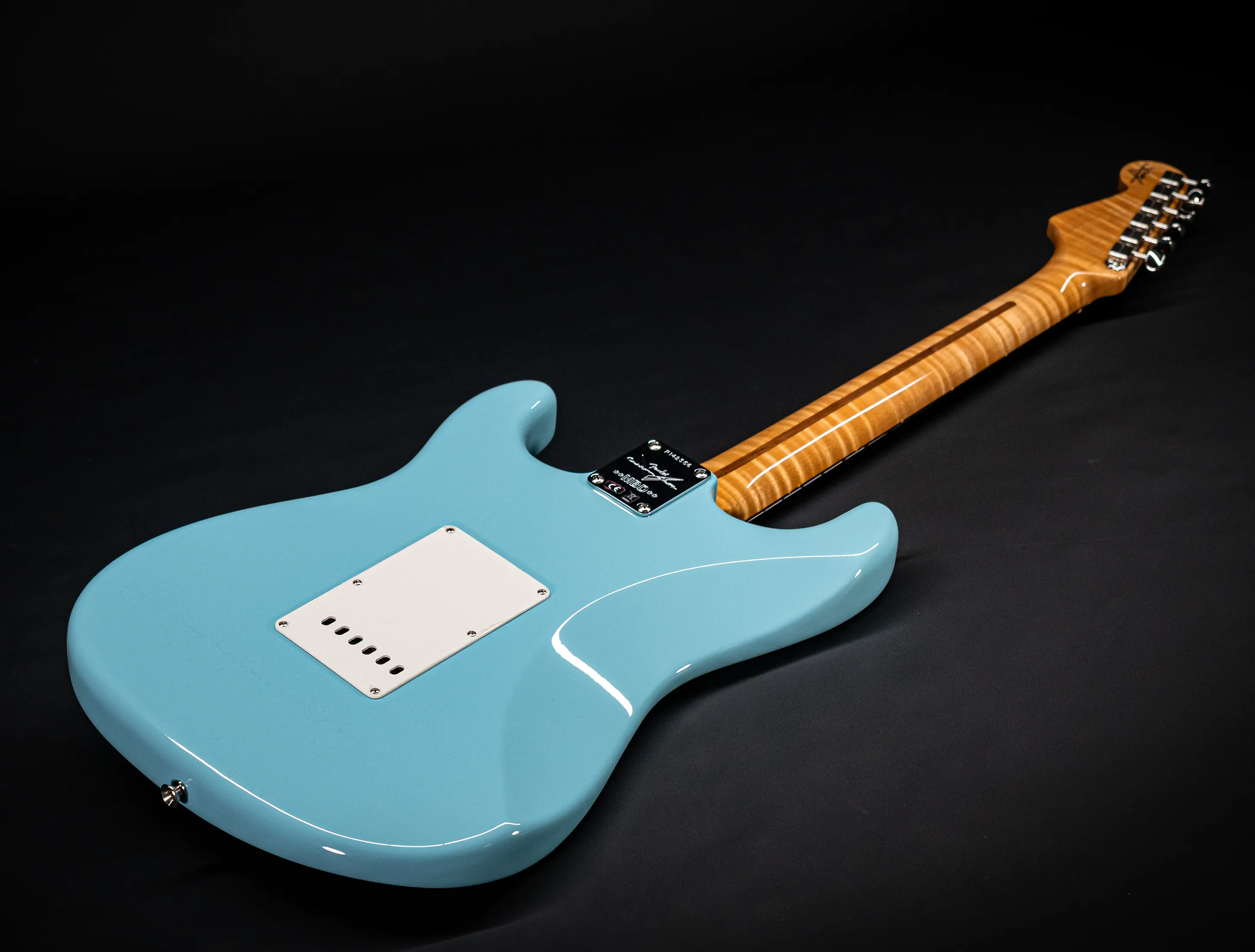 Fender MBD 1963 Stratocaster Prestige NOS flame Neck - Daphne Blue