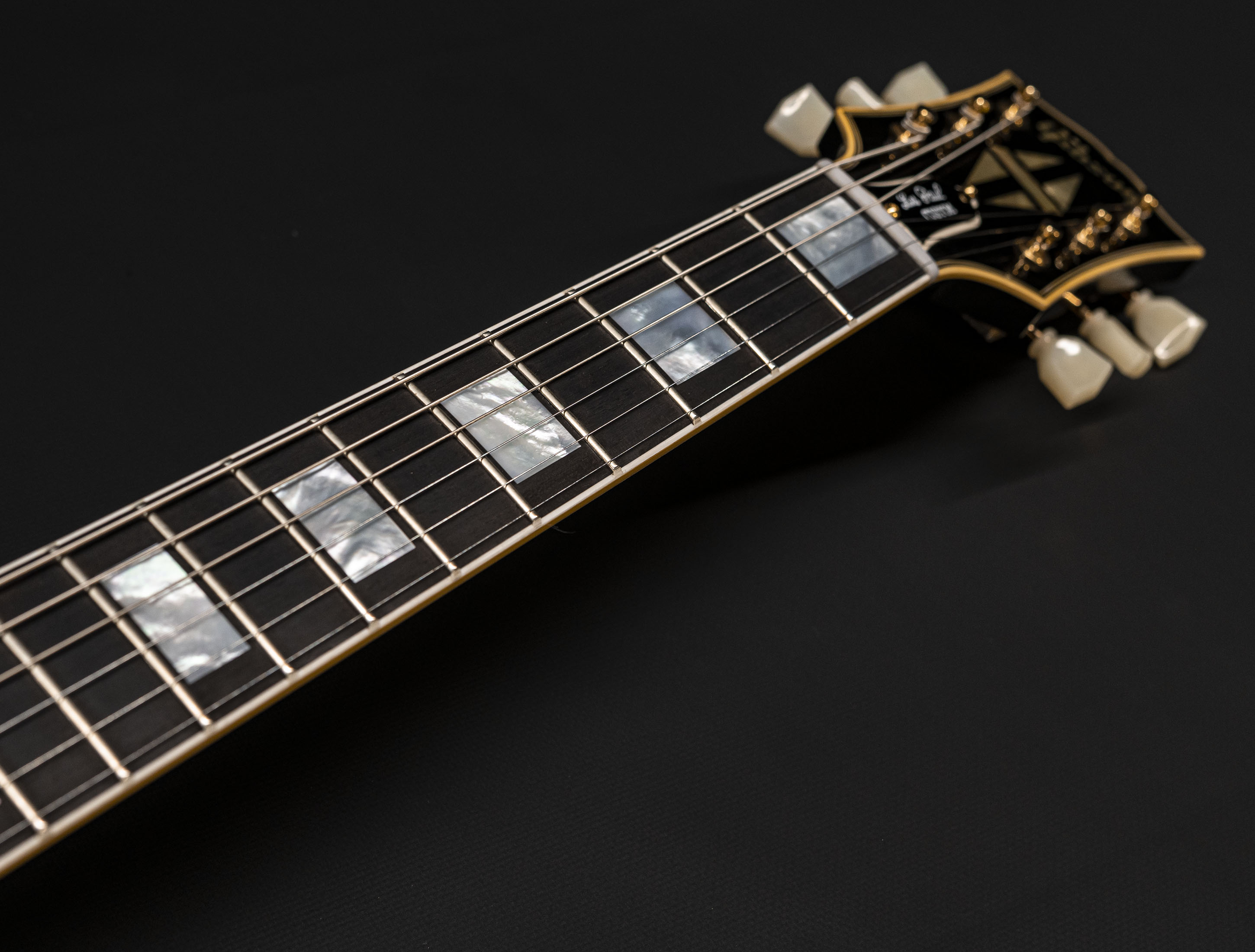 Galerie anzeigen (26 Bilder) a115968-gibson-les-paul-custom-1957-reissue-3-pickup-vos-ebony