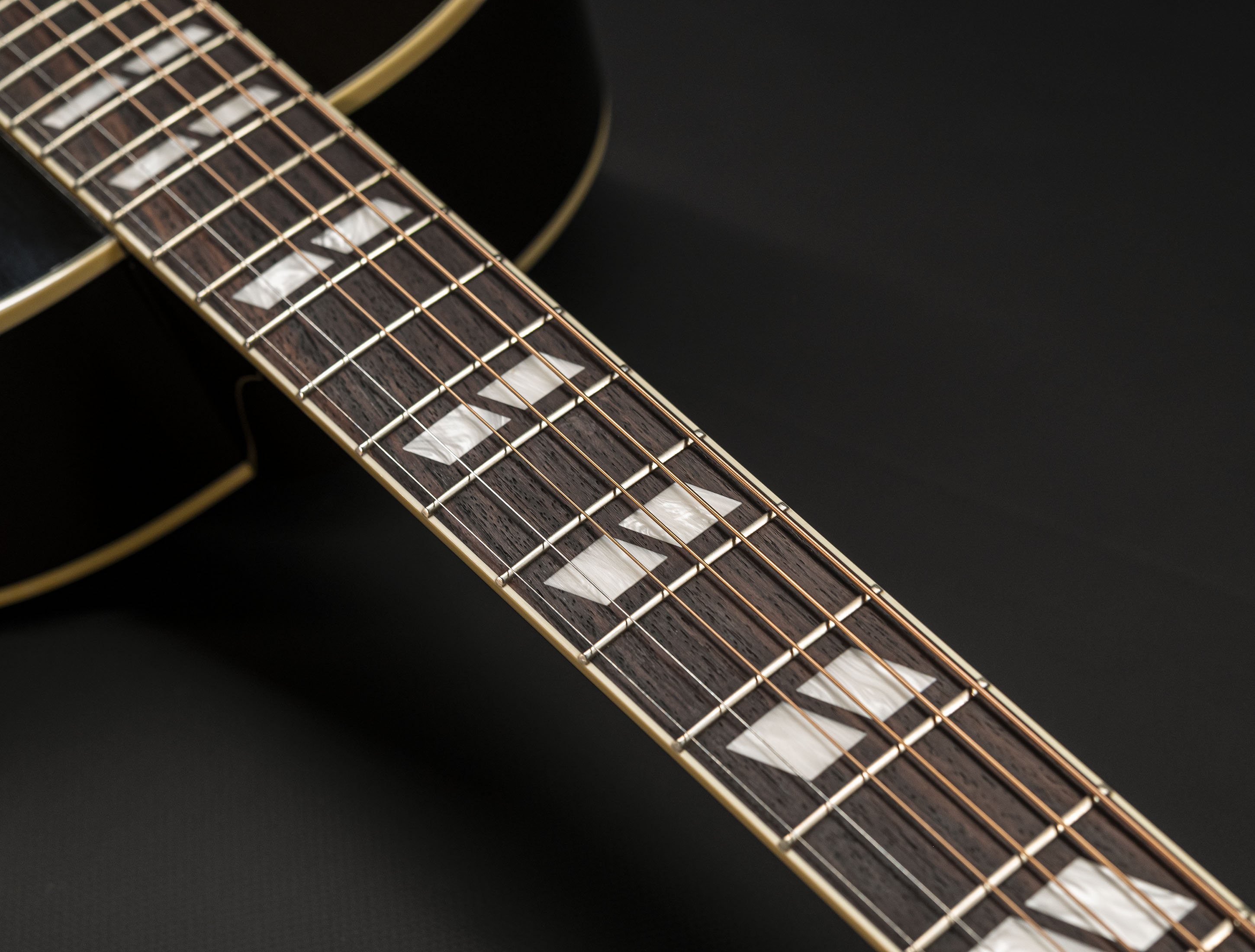 Show gallery (24 images) a119823gibson-nathaniel-rateliff-lg-2-western