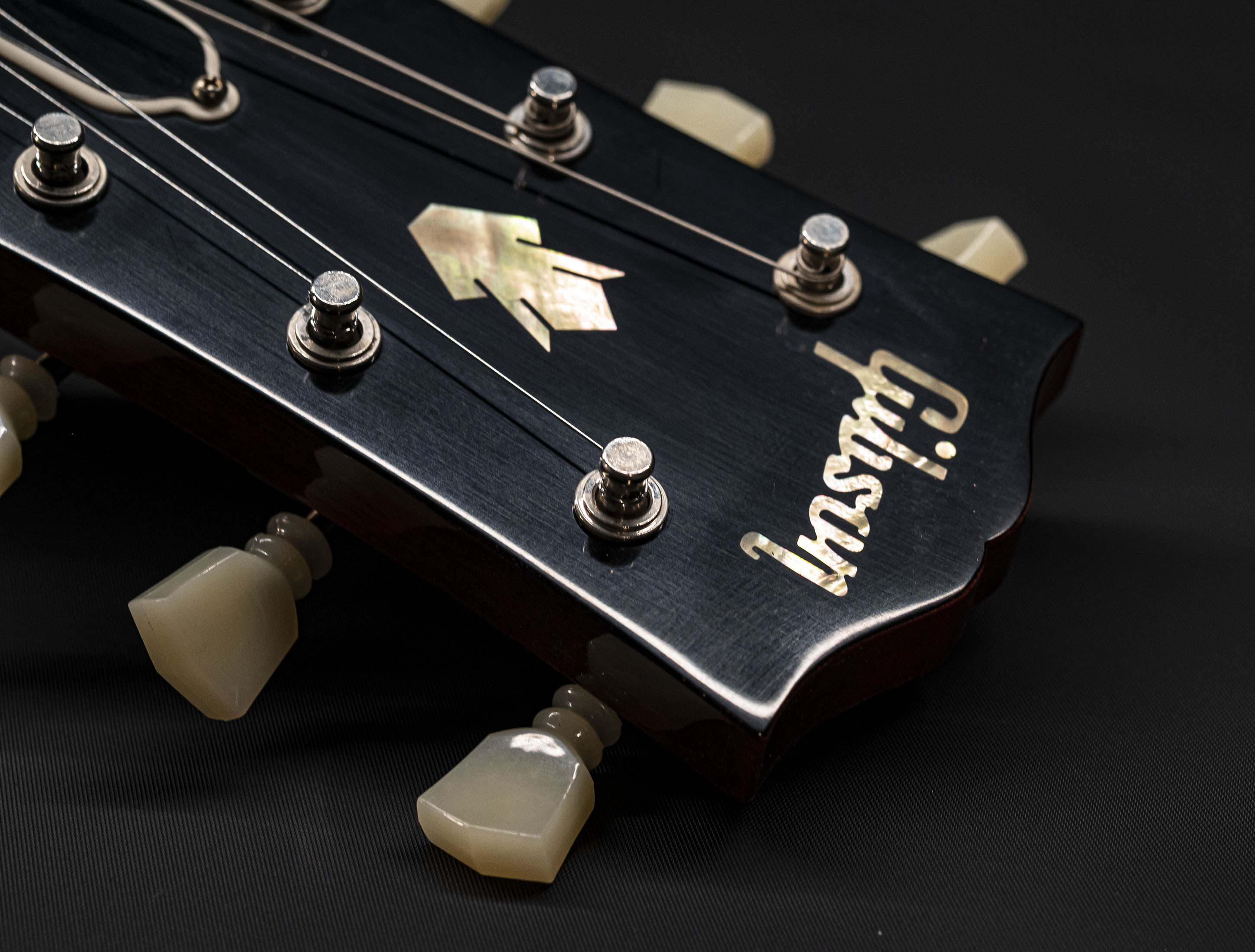 a128084-Gibson-SG-1964-Standard-Reissue-Maestro-Vibrola-VOS-Cherry-Red a128084-gibson-sg-1964-standard-reissue-maestro-vibrola-vos-cherry-red