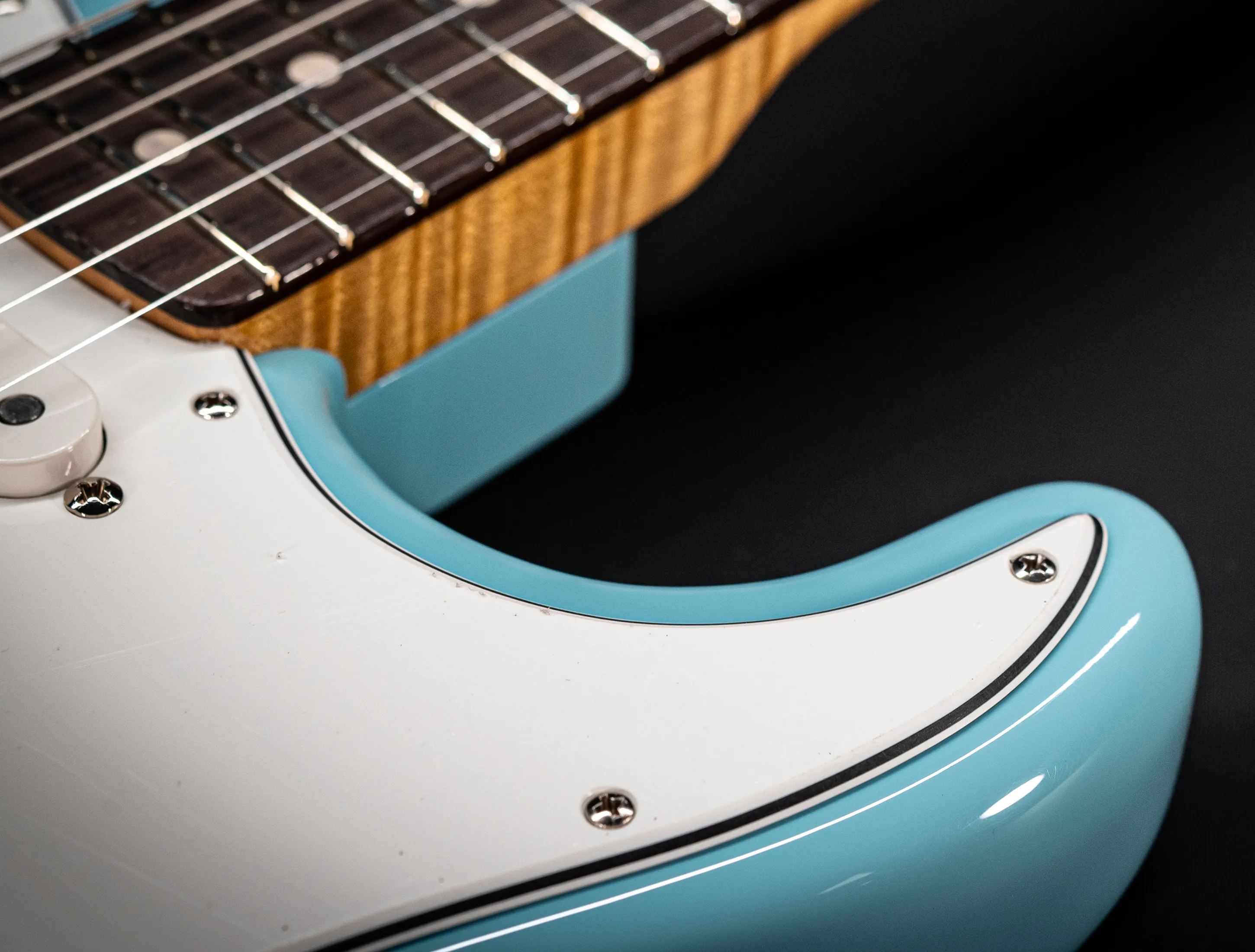 Fender MBD 1963 Stratocaster Prestige NOS flame Neck - Daphne Blue