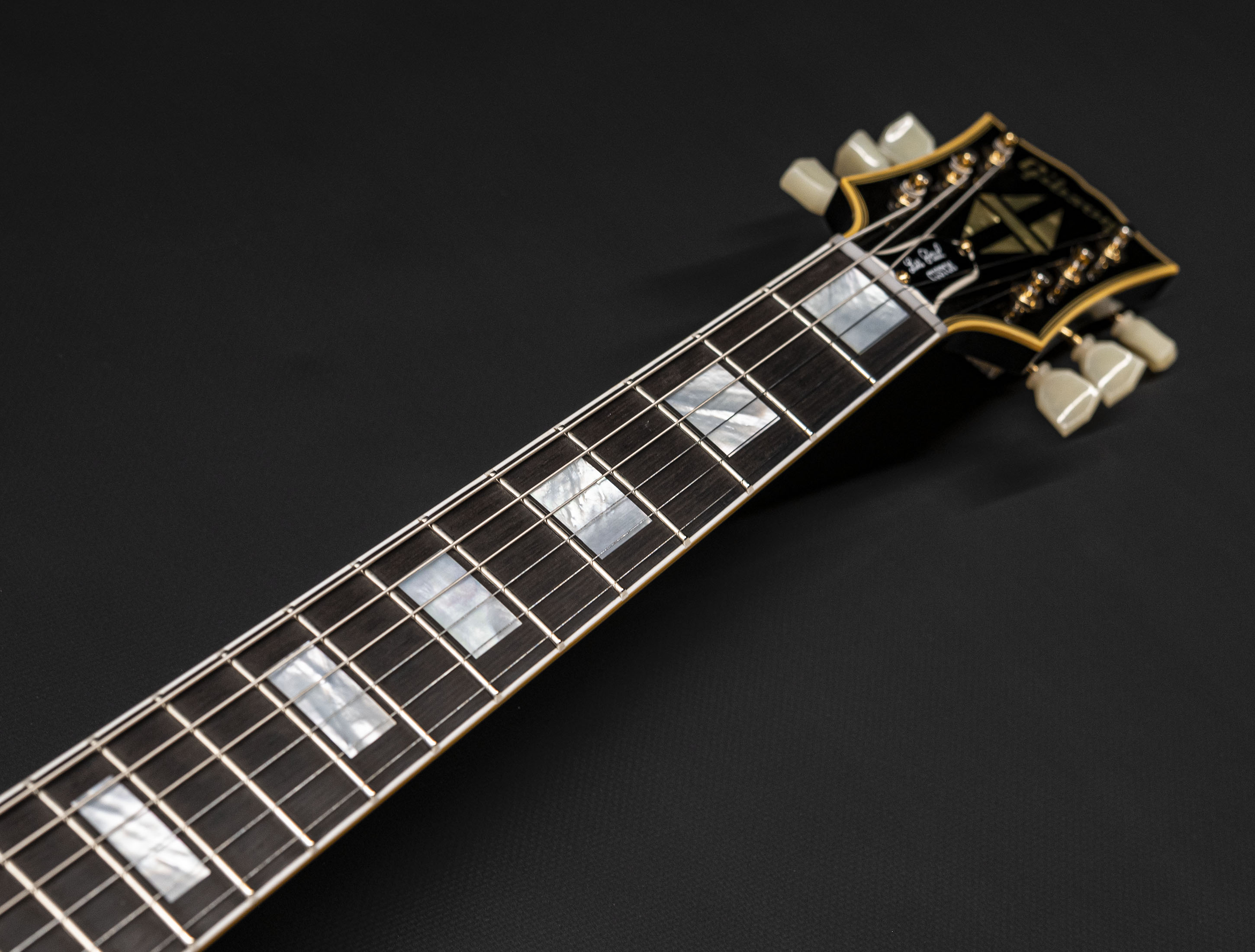 Galerie anzeigen (26 Bilder) a120210 gibson-les-paul-custom-1957-reissue-3-pickup-bigsby-vos-ebony