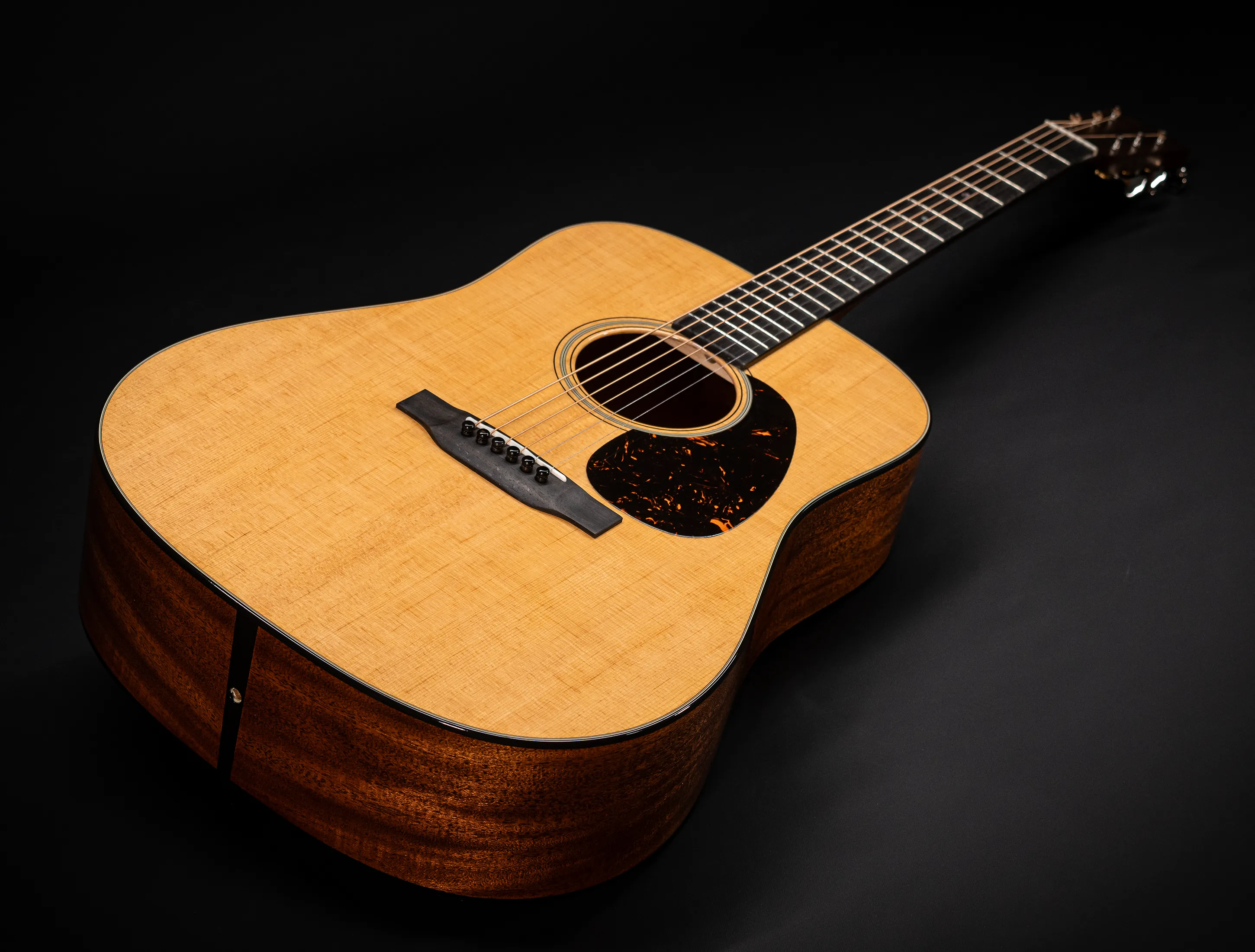 a172455 Martin D-18 Standard Refresh NEW 2025 Musikhaus-Hermann