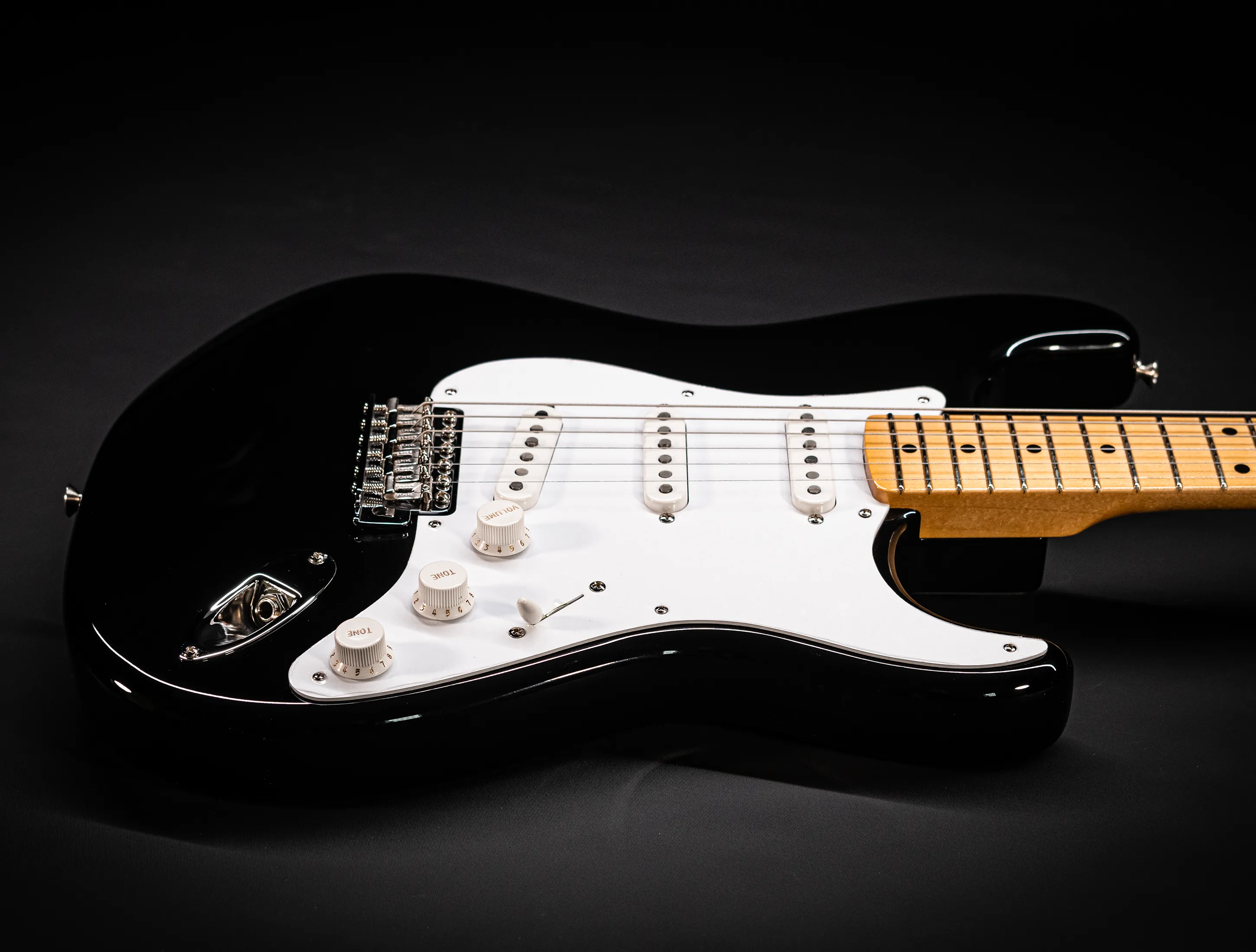 a164489 Fender 70th Anniversary Limited 1954 Stratocaster NOS - Black