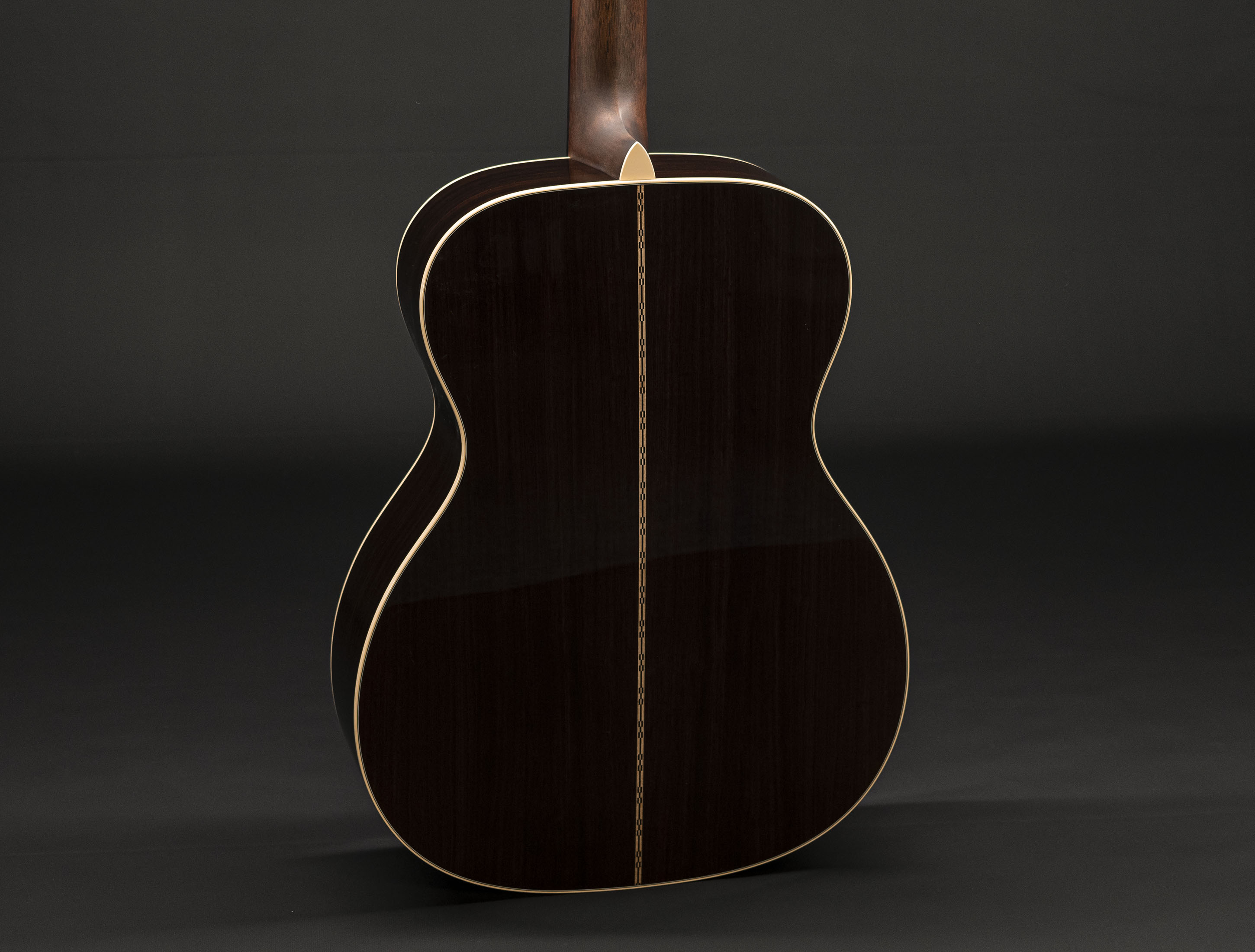 Galerie anzeigen (16 Bilder) a117882 martin-000-28-sunburst-reimagined