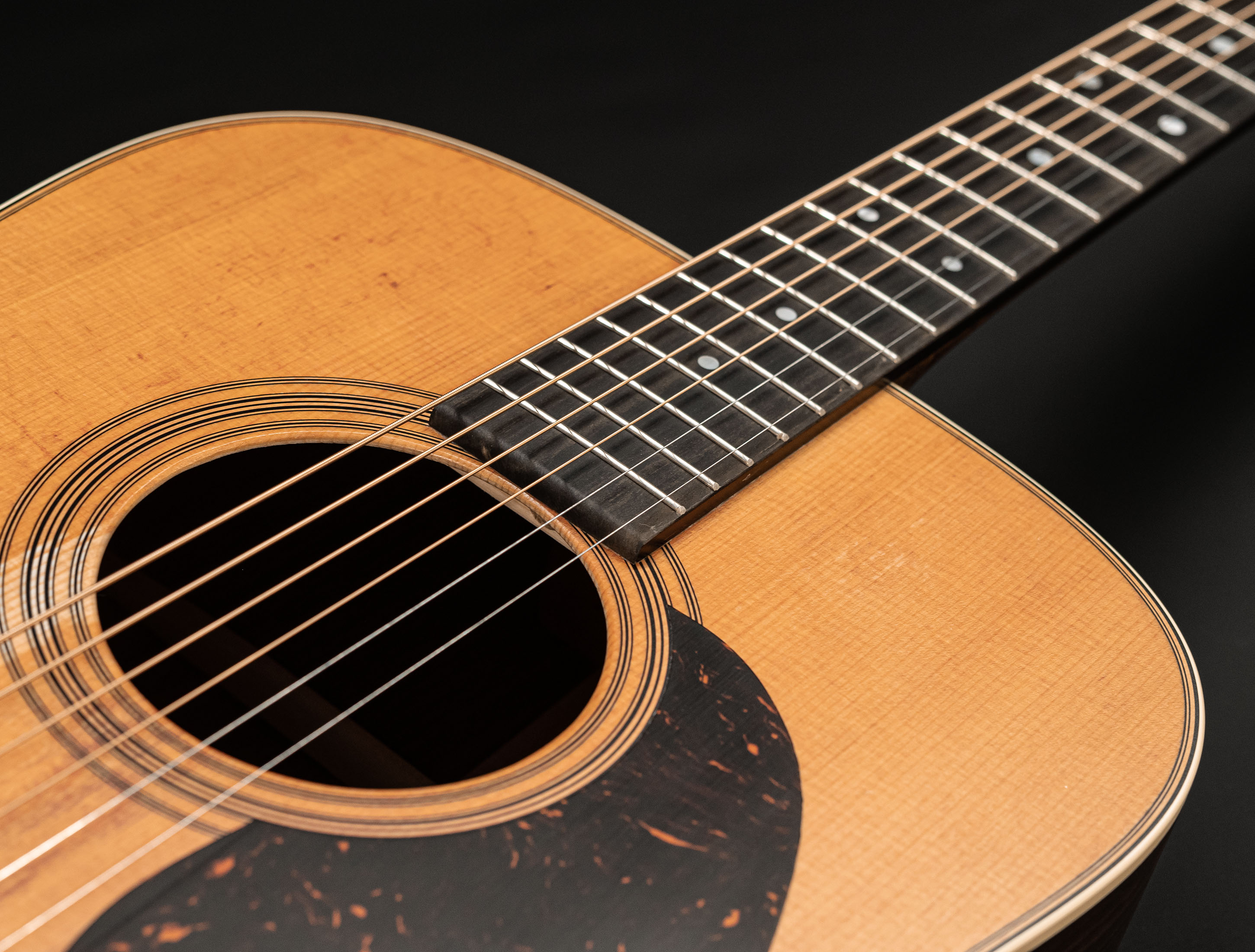 Show gallery (26 images) a153384-Martin-D-28-StreetLegend-musikhaus-hermann