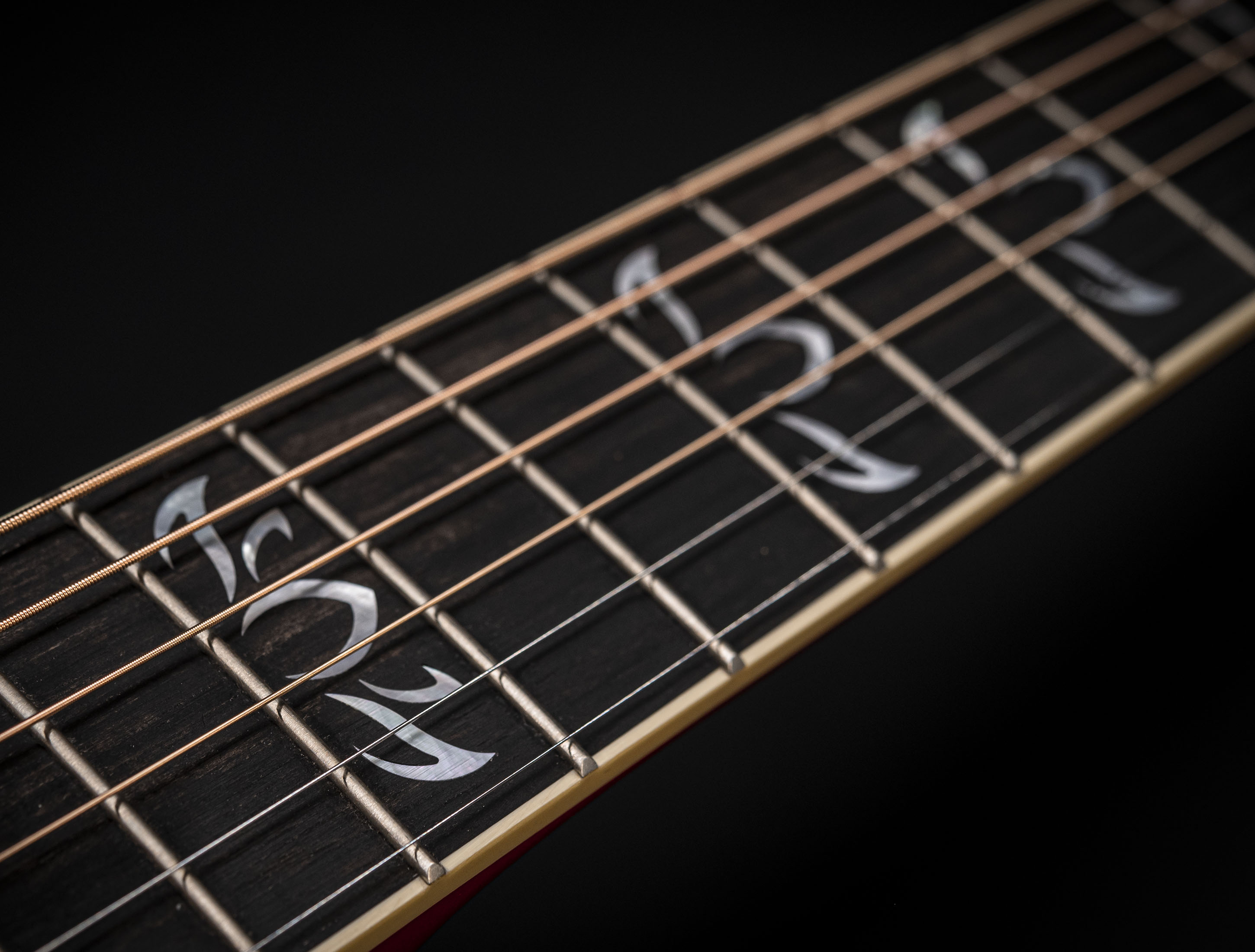 a134056_Gibson-Orianthi-SJ-200-AAA-Flame-Maple-Cherry a134056 gibson-orianthi-sj-200-aaa-flame-maple-cherry