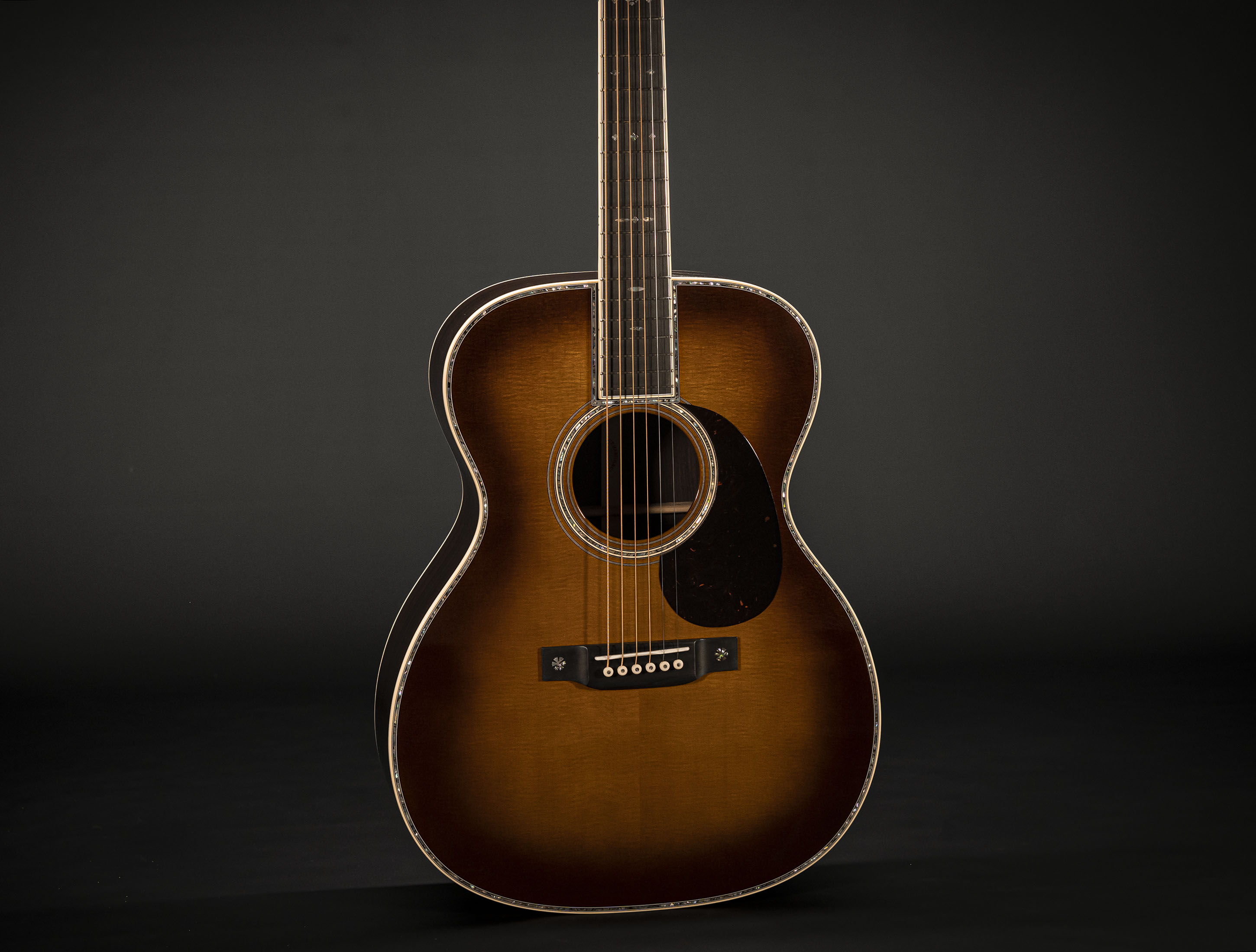 Martin 000-42 Custom Shop Golden Era 1933 Ambertone Burst