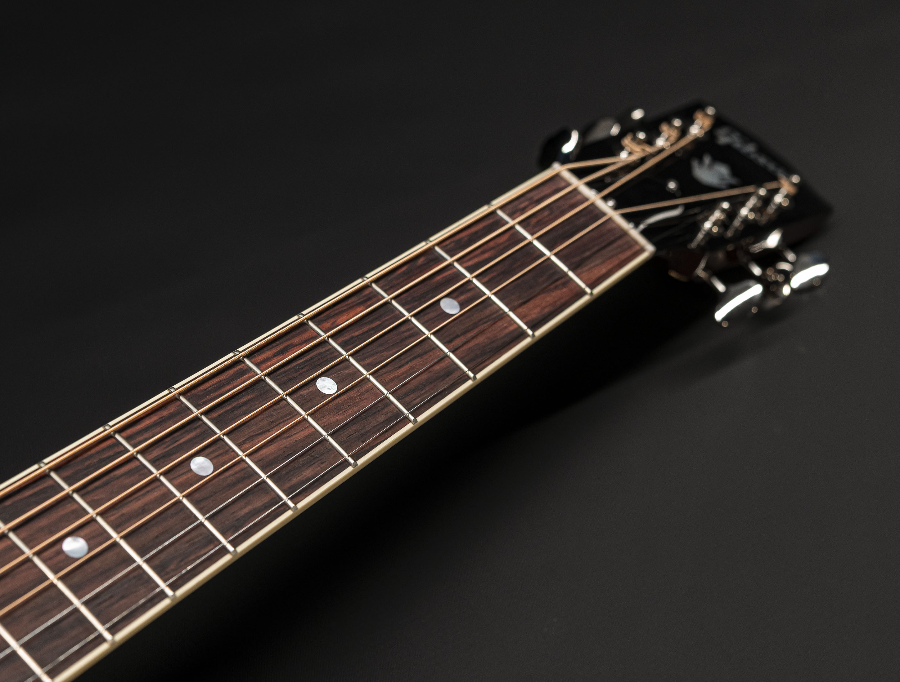 Galerie anzeigen (27 Bilder) a130242-gibson-keb-mo-3-0-j-45-12-fret
