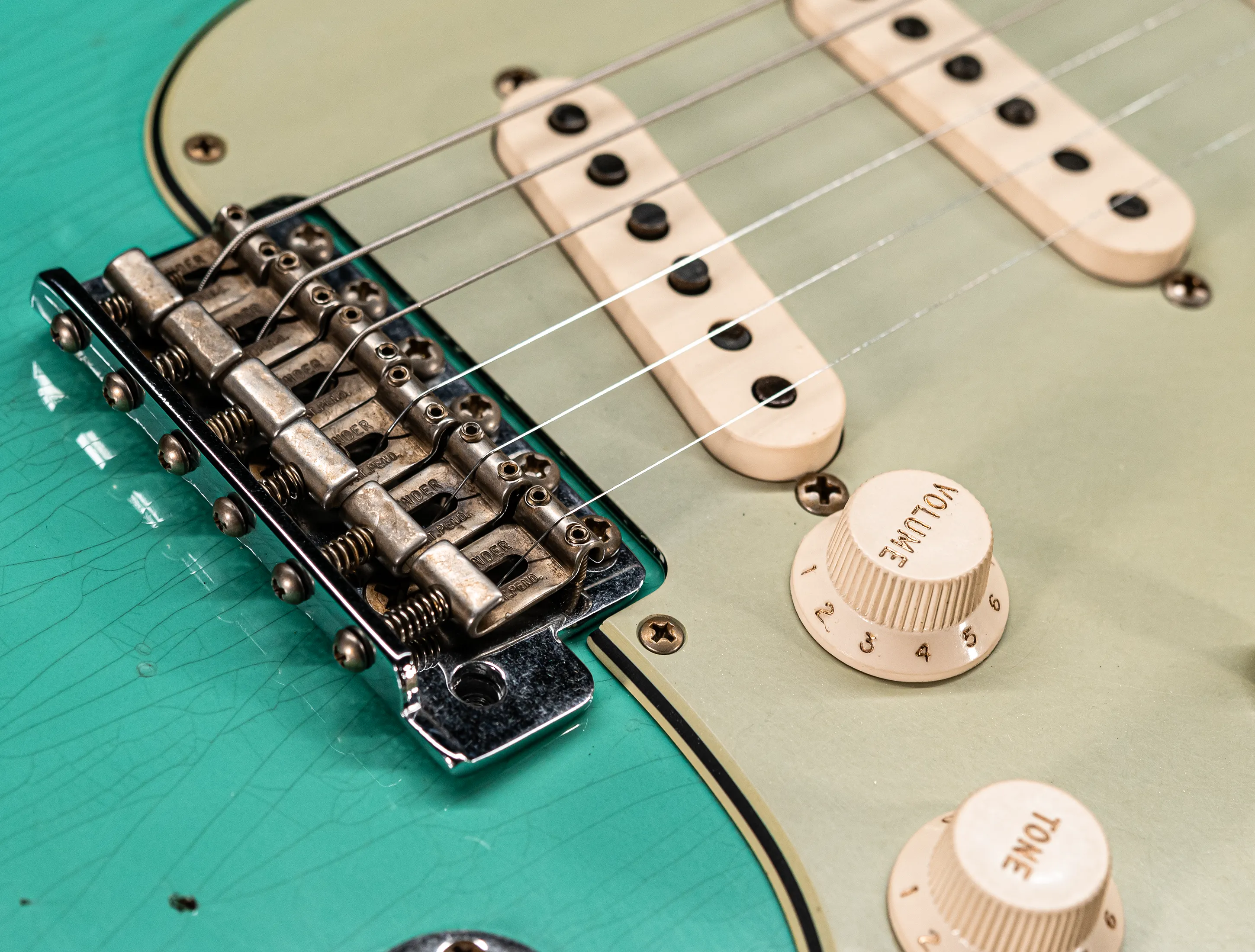 Fender MBD 1963 Stratocaster Relic - Aged Sea Foam Green