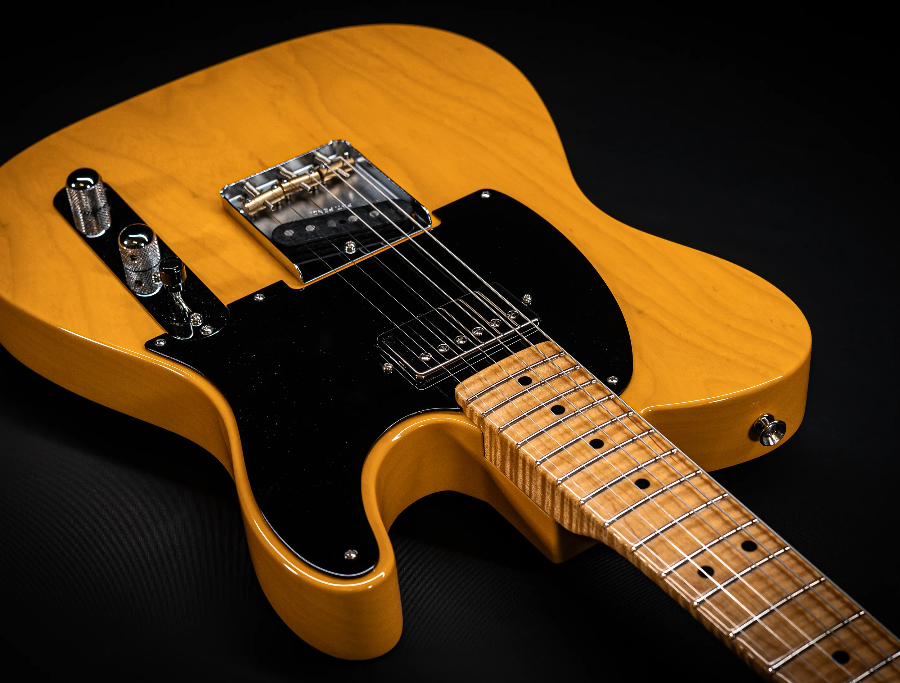 a175684-Fender-MBD- Limited-1952-Humbucker-Telecaster-Timeless-NOS-flame-Neck-Aged-Butterscotch-Blonde-