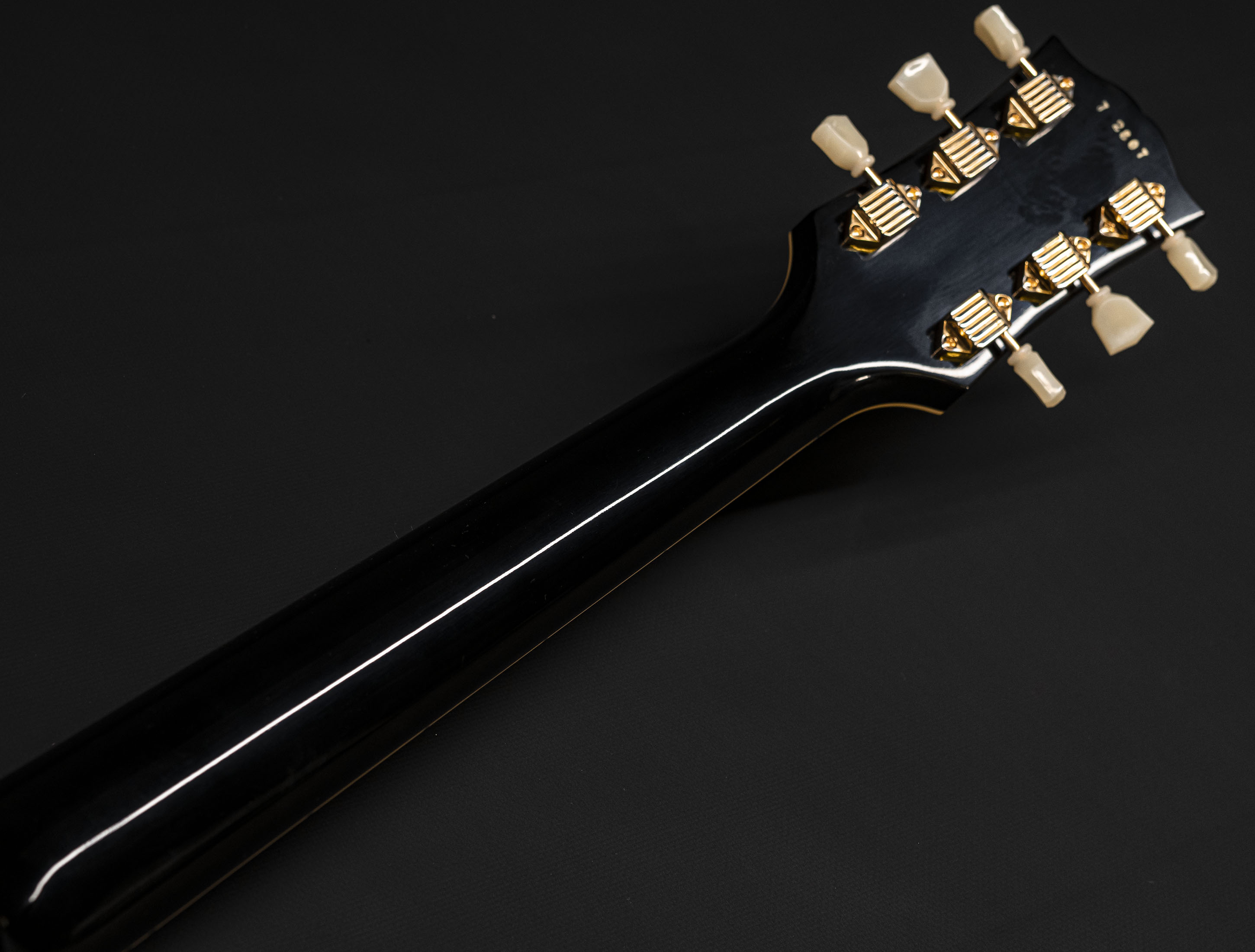 Galerie anzeigen (26 Bilder) a115973-gibson-les-paul-custom-1957-reissue-3-pickup-vos-ebony