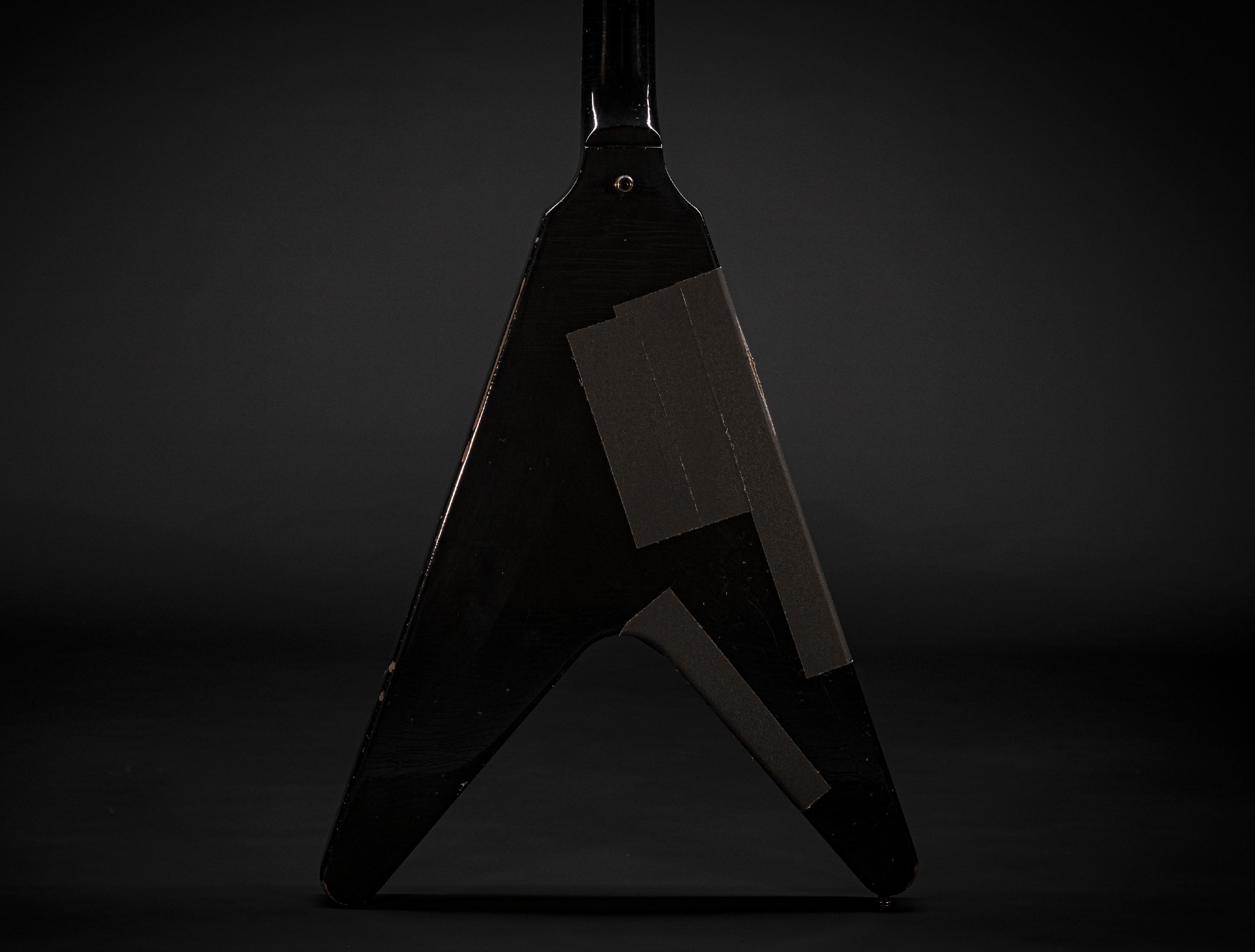 a133629-Gibson-Kirk-Hammett-1979-Flying-V-Ebony a133629-gibson-kirk-hammett-1979-flying-v-ebony