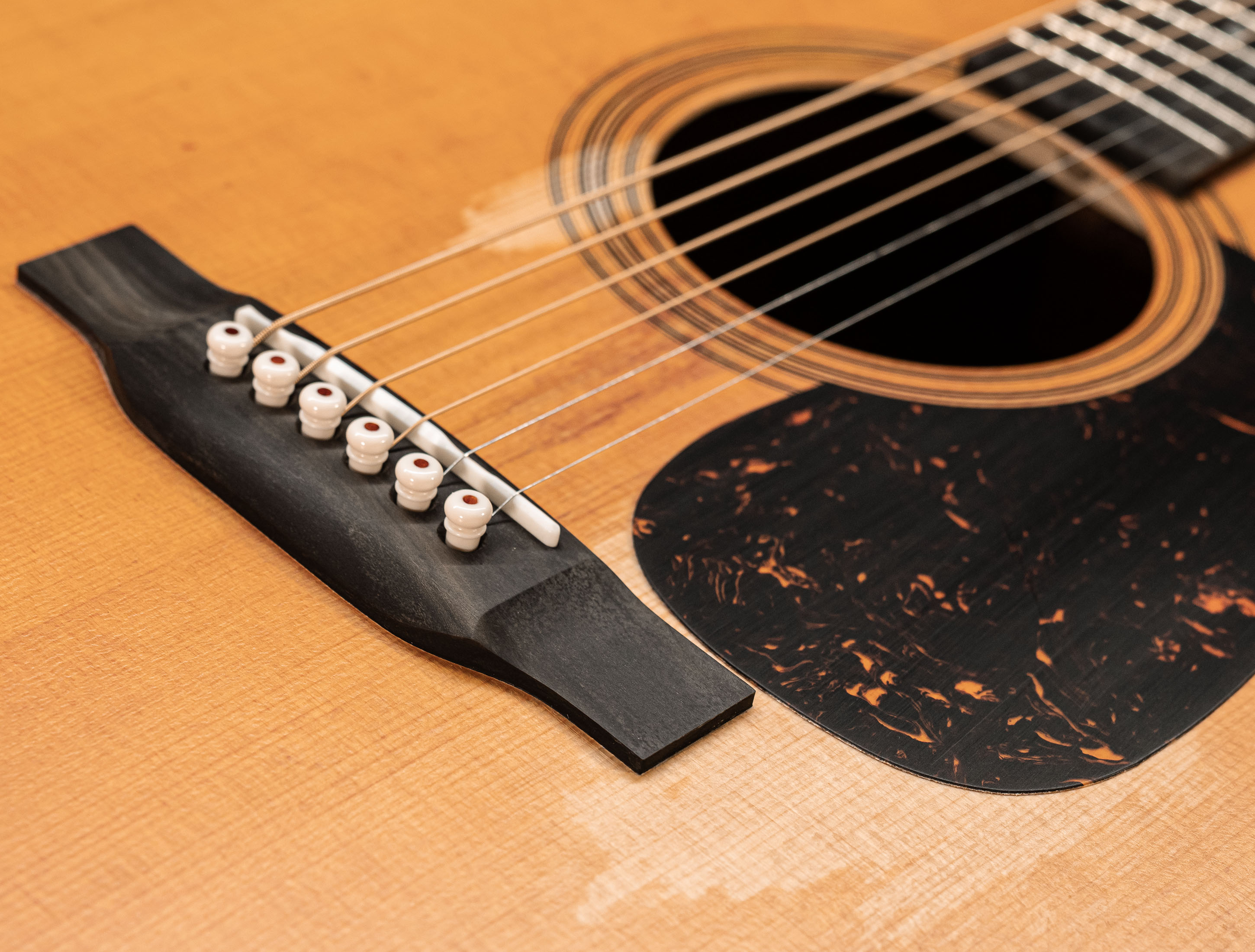 Show gallery (26 images) a153385-Martin-D-28-StreetLegend-musikhaus-hermann