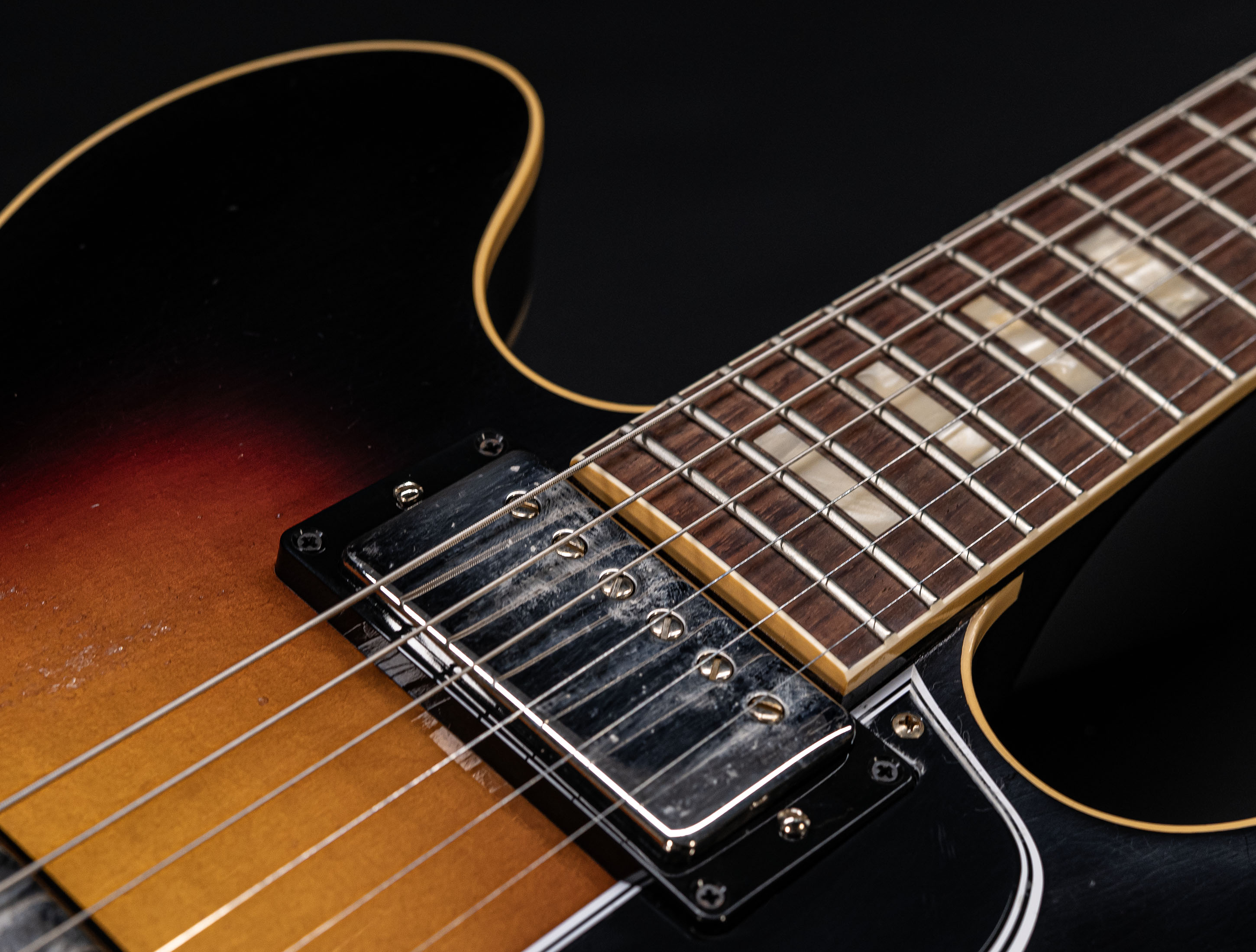 Galerie anzeigen (31 Bilder) a155089 Gibson-ES-335-1964-Custom-Shop-Murphy-Lab-Light-Aged-Figured-Maple-Antique-Vintage-Burst