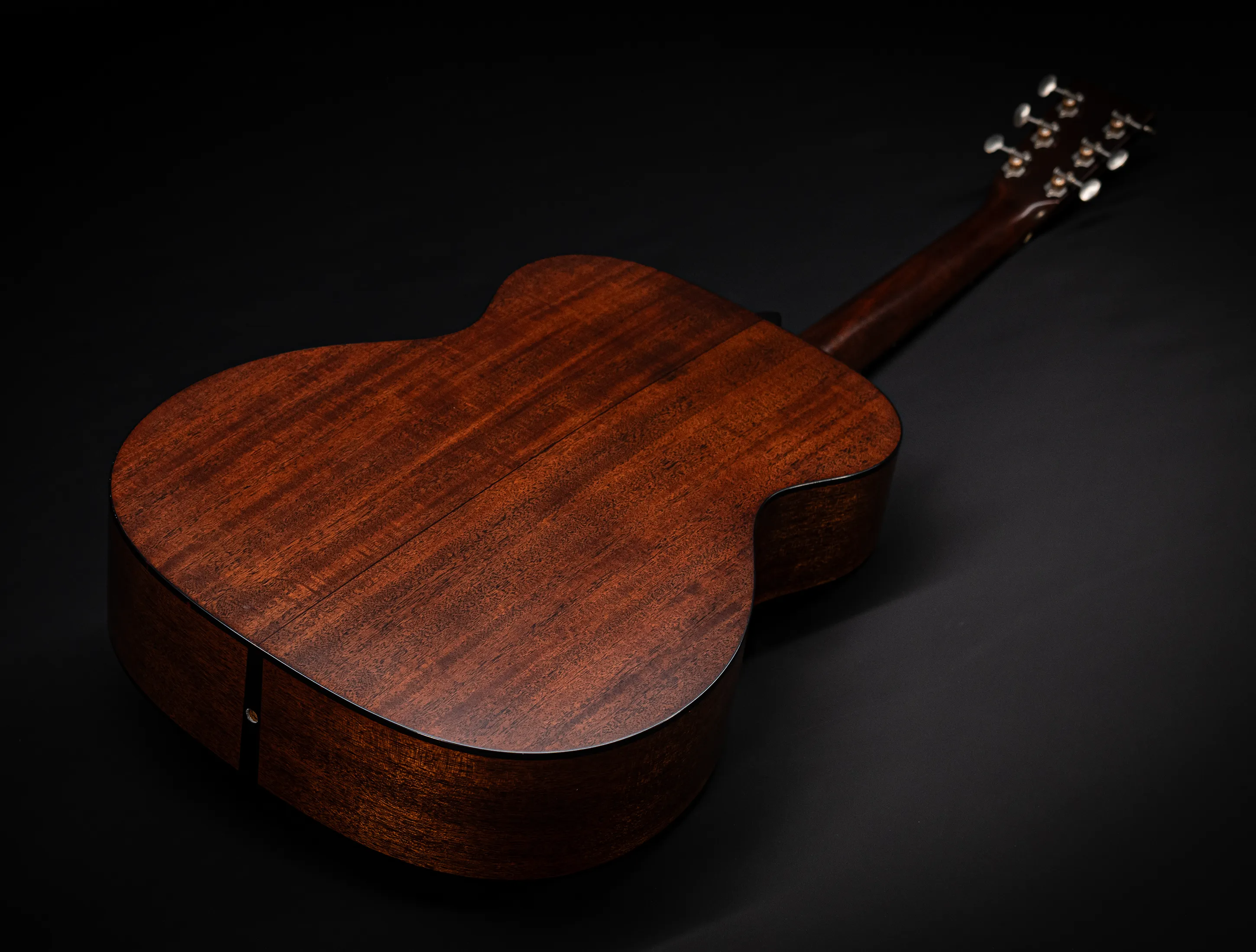 Show gallery (32 images) a156497-Martin Custom Shop 000-18 Authentic 1937 Vintage Low Gloss - Ambertone Burst Stage 1 Aging