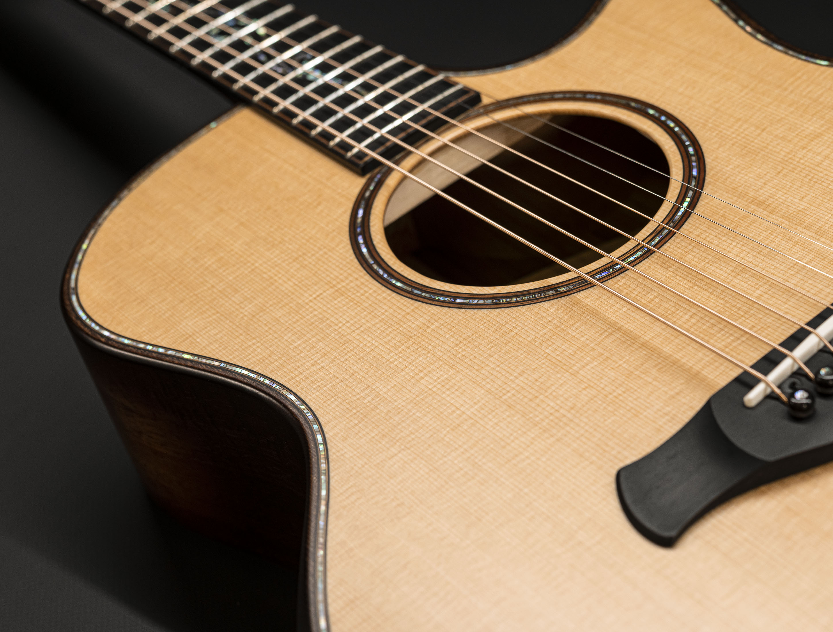 Galerie anzeigen (25 Bilder) a116927-taylor-builders-edition-k14ce-be-koa